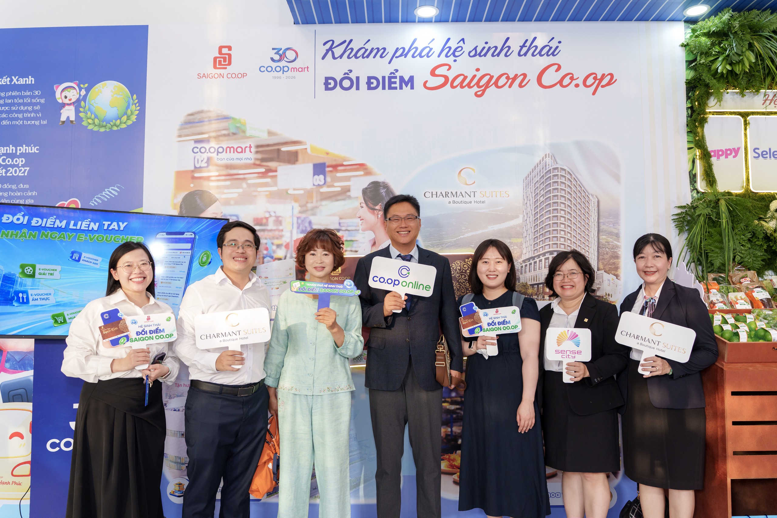 Saigon Co.op ra mắt hệ sinh thái đổi điểm đa dịch vụ cho khách hàng thành viên - Ảnh 1.