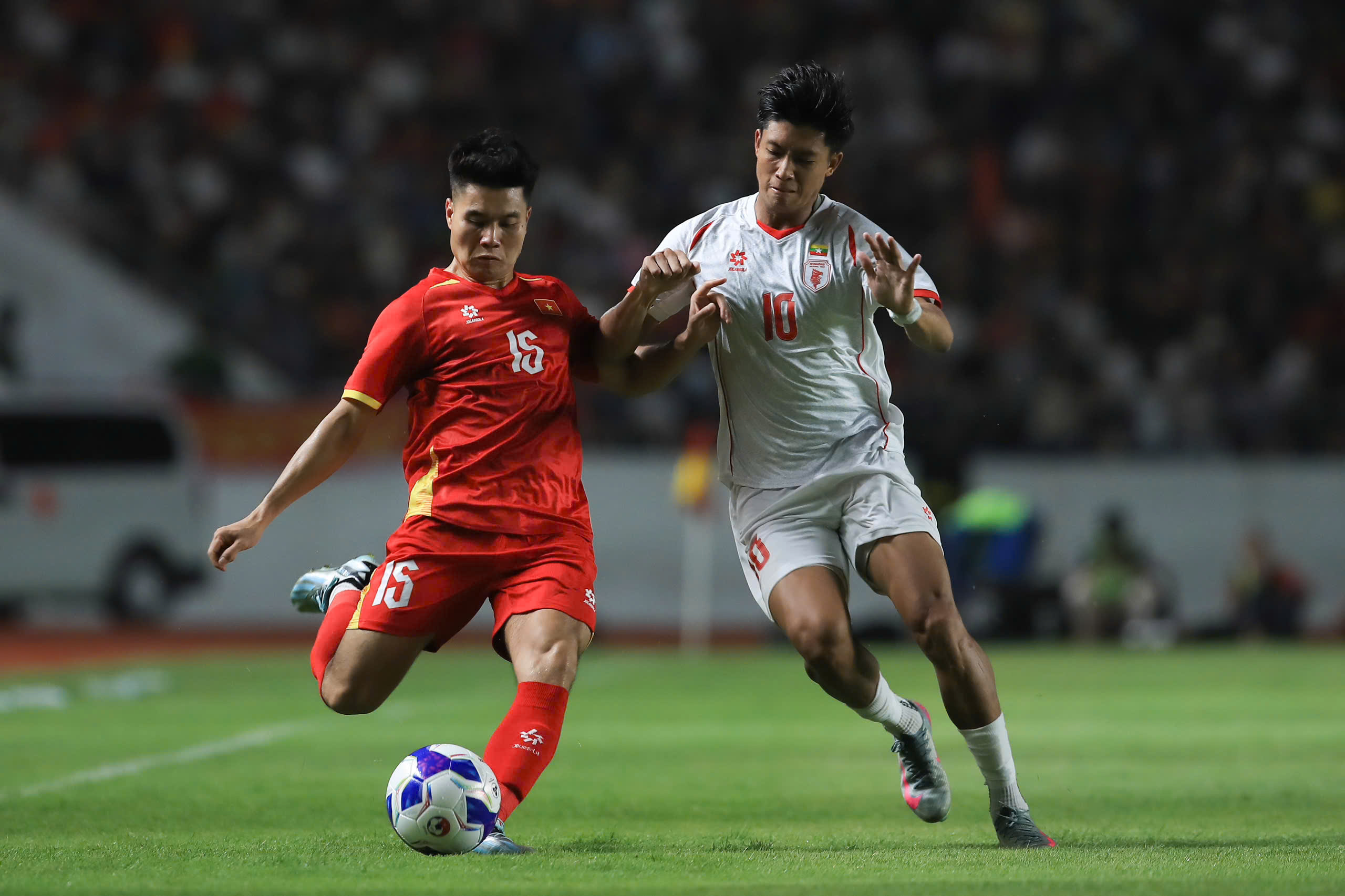 Việt Nam đè bẹp Myanmar 4-0: HLV Kim dùng người quá hay, màn tổng duyệt hoàn hảo trước ASEAN Cup - Ảnh 7.
