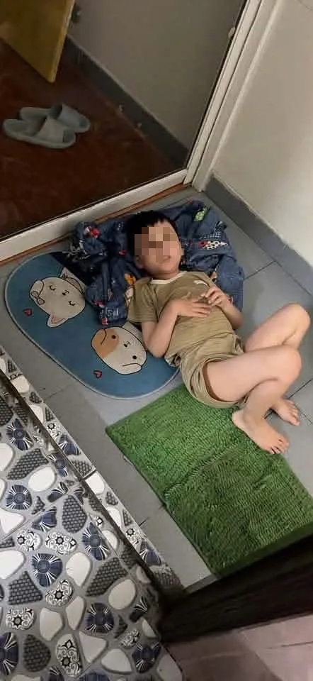 Phường Tam Bình, TP.HCM xác minh phản ánh cô giáo mầm non bắt trẻ ngủ trước toilet - Ảnh 2.
