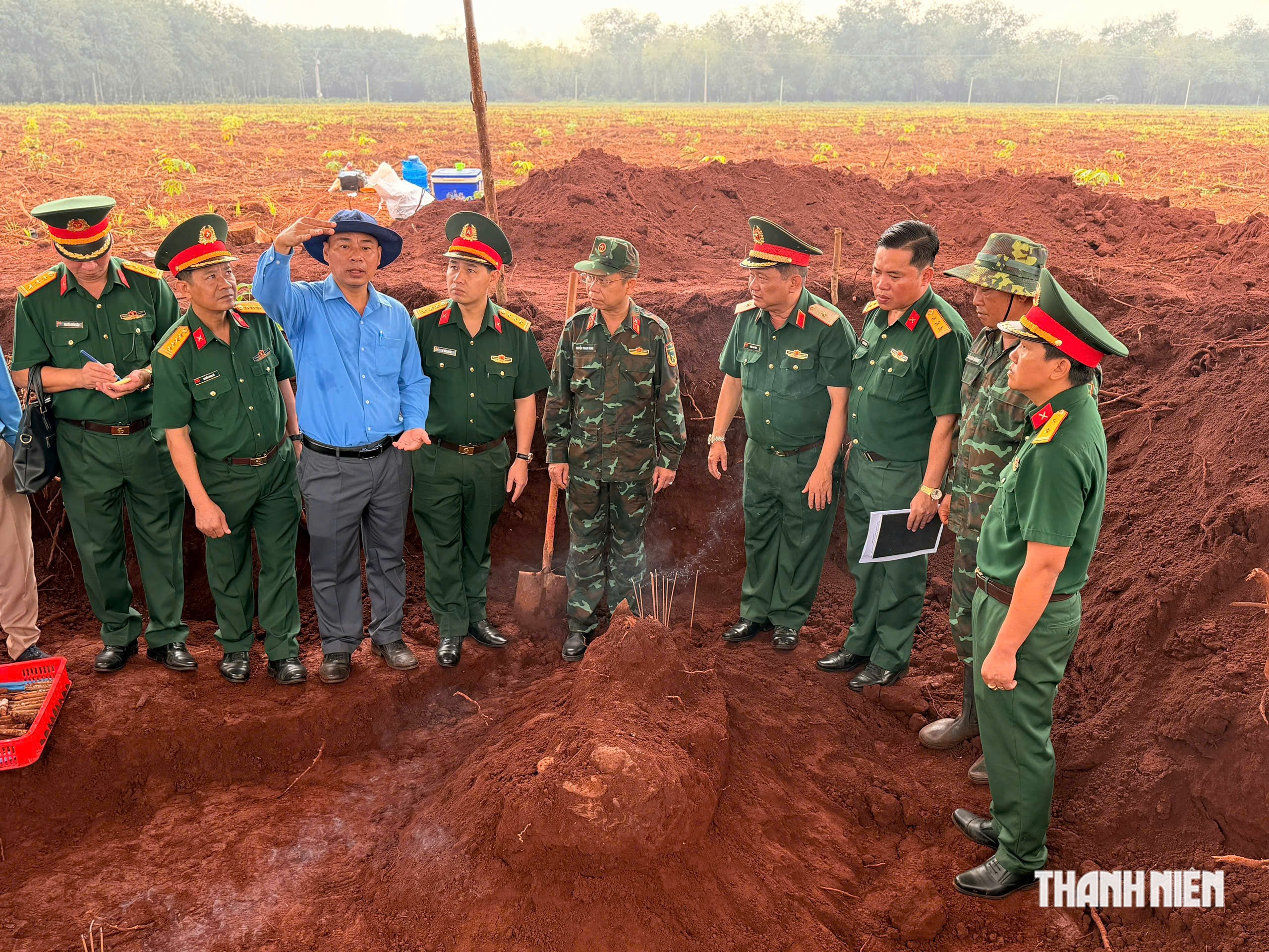 Lực lượng tìm kiếm, quy tập hài cốt liệt sĩ ở xã Minh Đức (Đồng Nai): Phát hiện nhiều di vật- Ảnh 1.