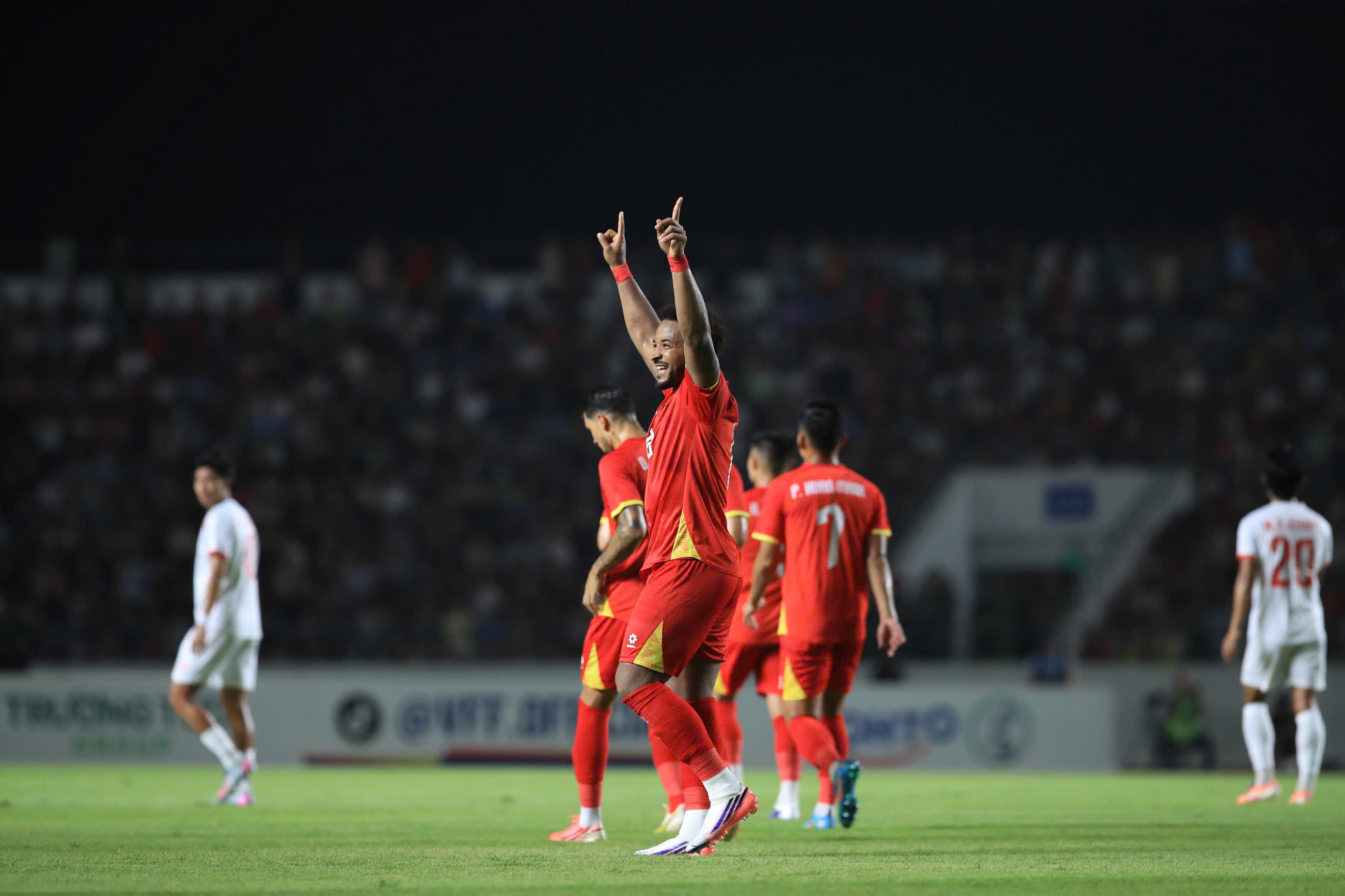 Việt Nam đè bẹp Myanmar 4-0: HLV Kim dùng người quá hay, màn tổng duyệt hoàn hảo trước ASEAN Cup - Ảnh 5.