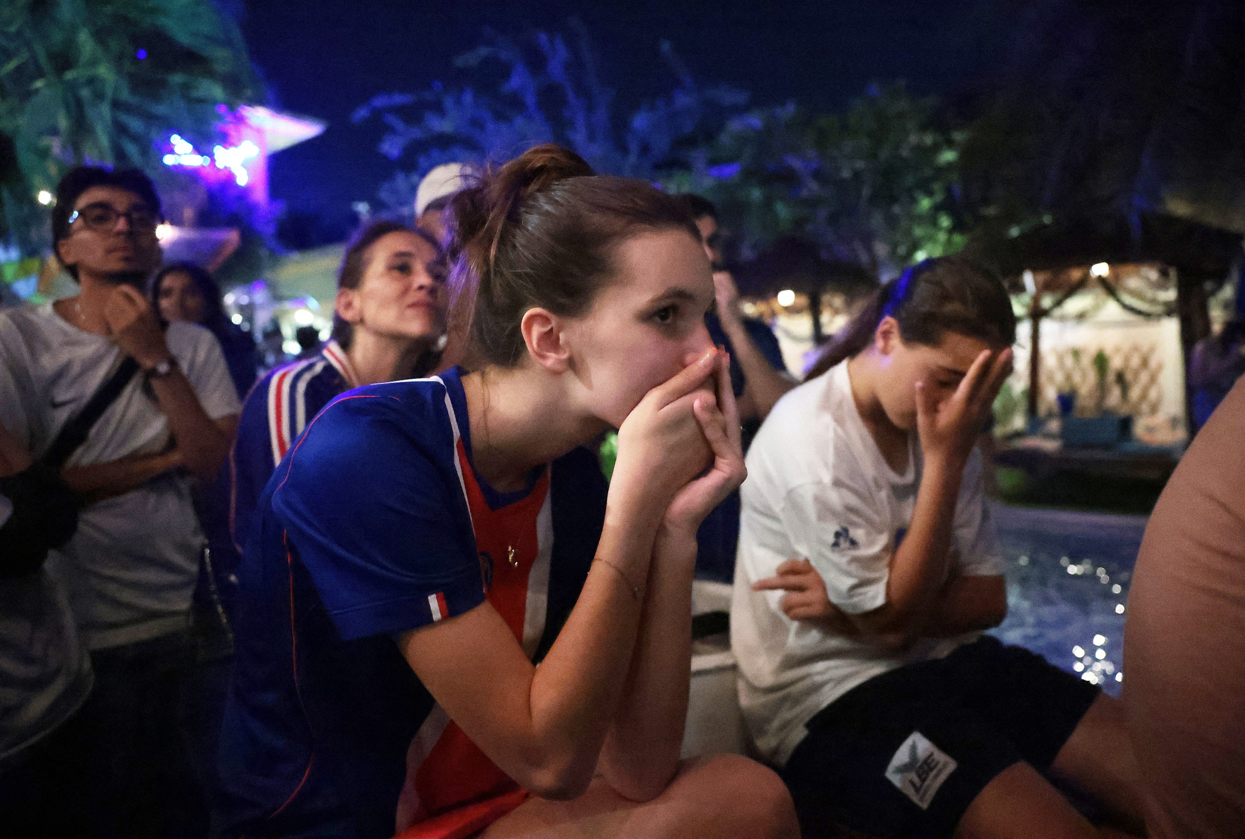 Nghĩ nhỏ về World Cup- Ảnh 1.