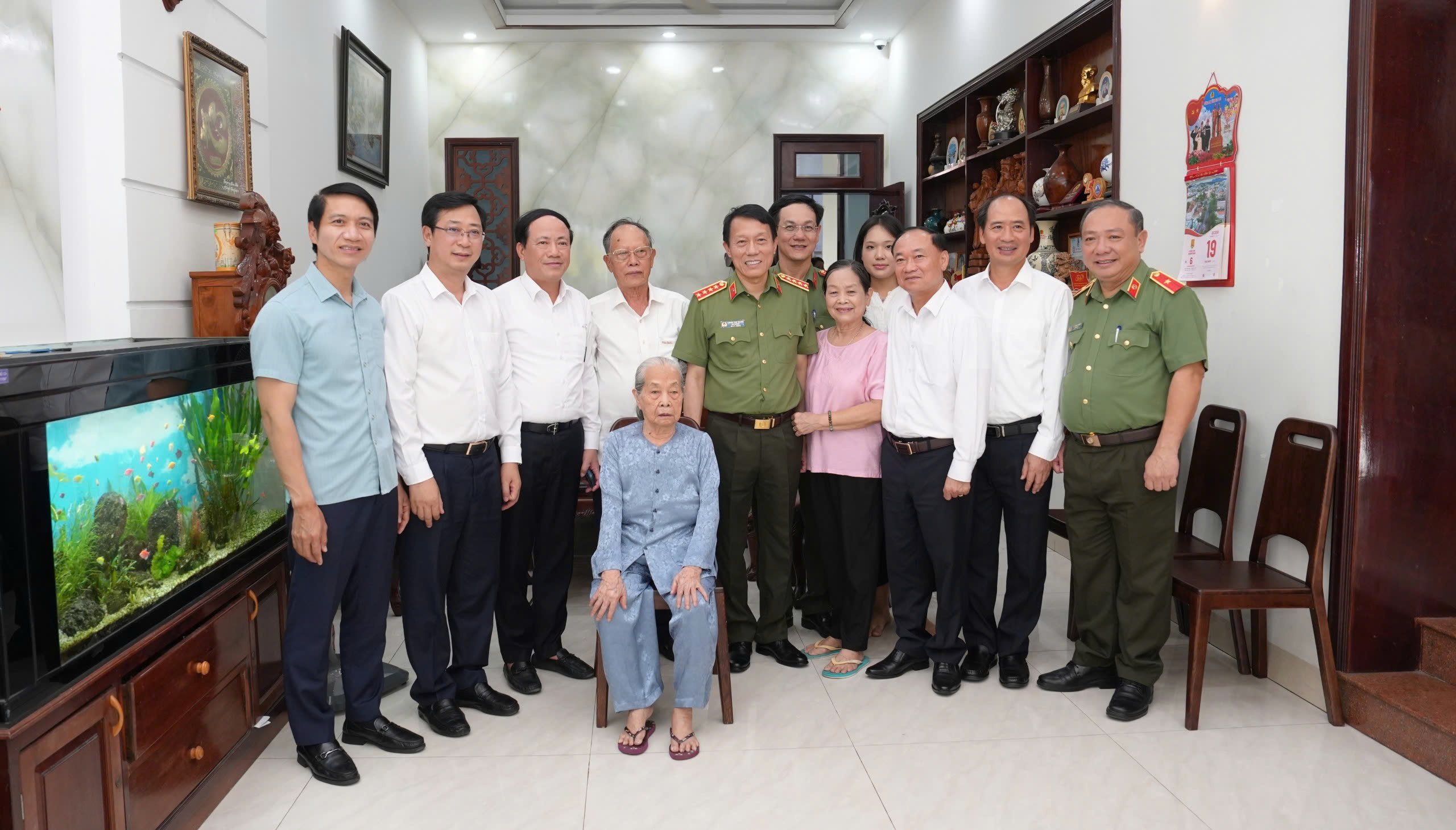 Đại tướng Lương Tam Quang tri ân người có công ở Gia Lai - Ảnh 6.