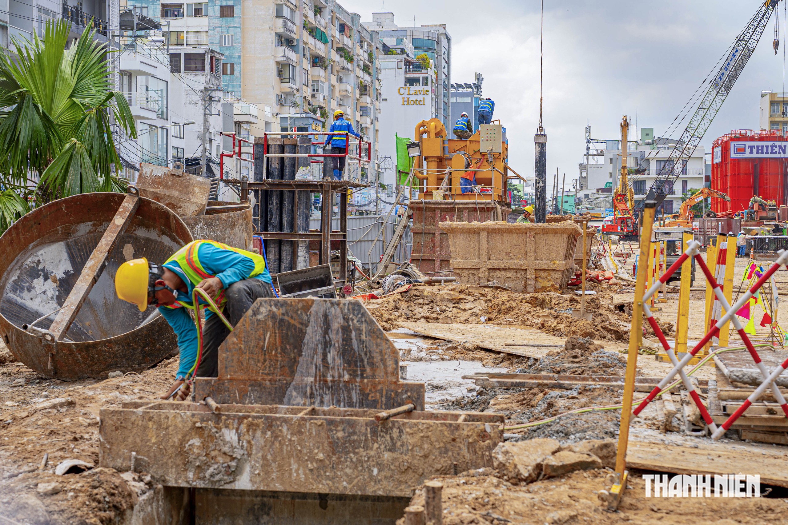 Toàn cảnh TP.HCM thi công ga ngầm metro số 2 trước công viên Lê Thị Riêng- Ảnh 9.