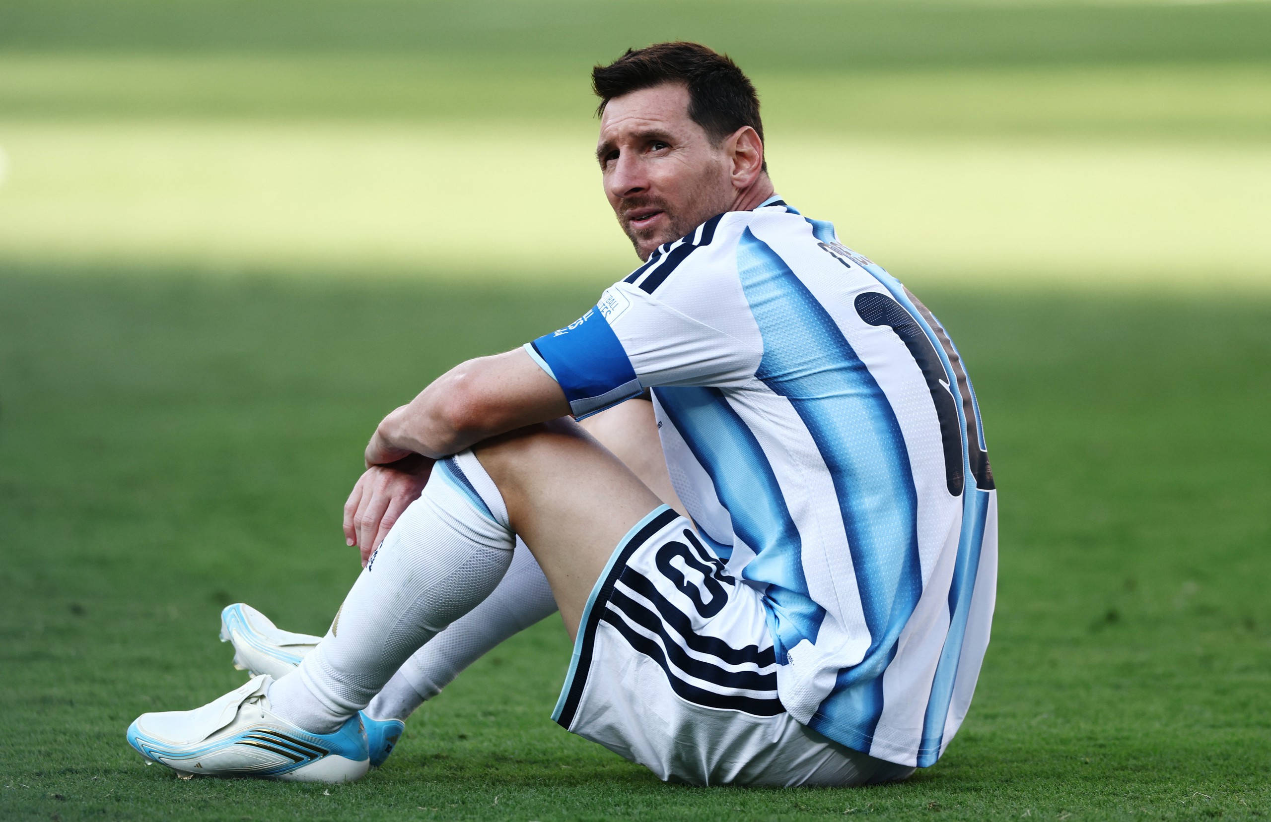 Báo Argentina: Cảm ơn Messi, chúng tôi chỉ muốn anh tiếp tục thi đấu