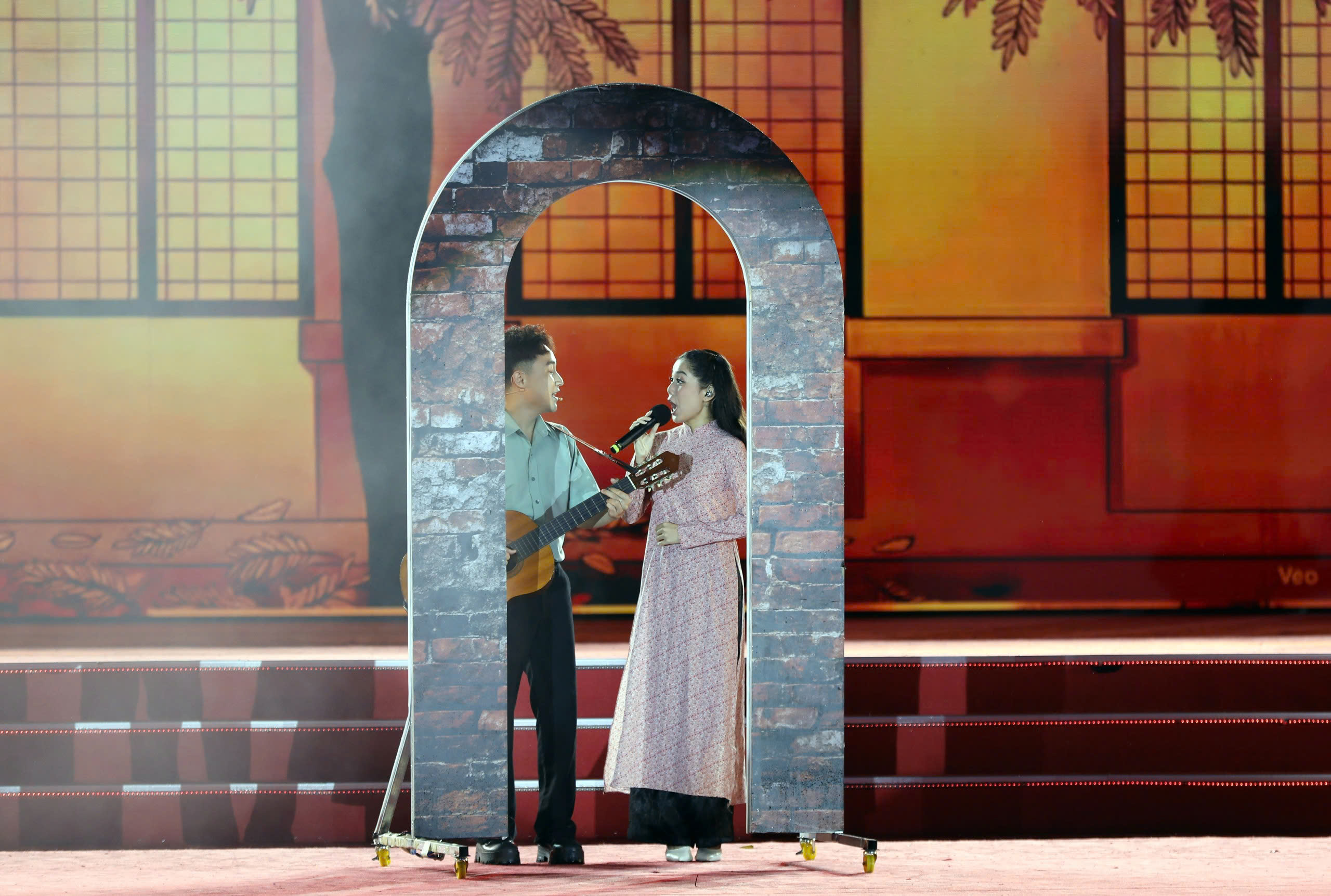 Khoảnh khắc x&uacute;c động của NSƯT V&acirc;n Kh&aacute;nh trong chương tr&igrave;nh nghệ thuật 'Rạng rỡ t&ecirc;n Người'- Ảnh 6.