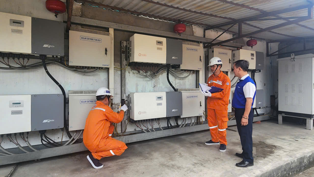 Gỡ nút thắt chính sách, TP.HCM kỳ vọng bứt phá điện mặt trời mái nhà - Ảnh 3.