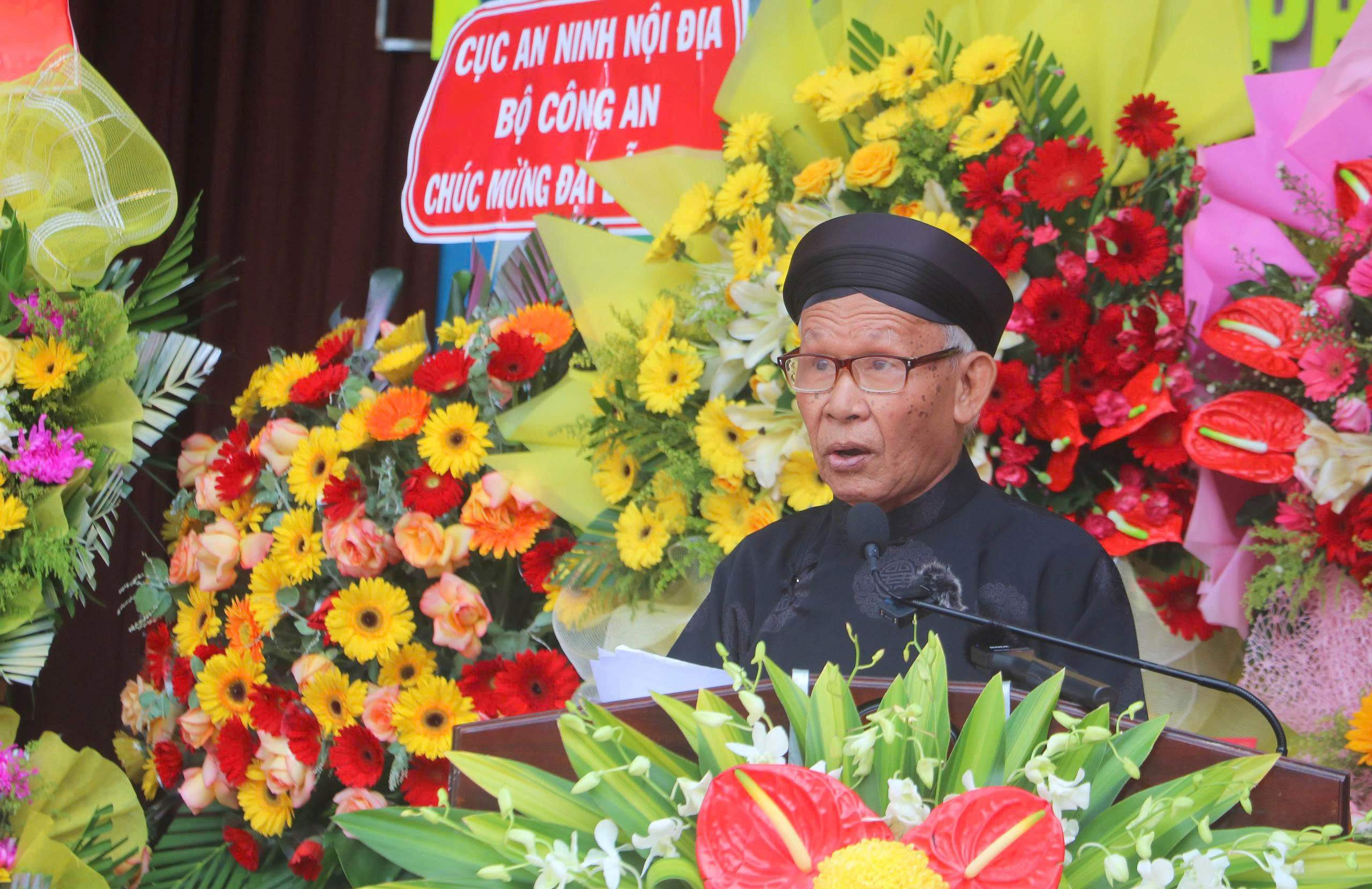 Hàng ngàn người dự Đại lễ kỷ niệm 87 năm Ngày khai sáng đạo Phật giáo Hòa Hảo - Ảnh 2.