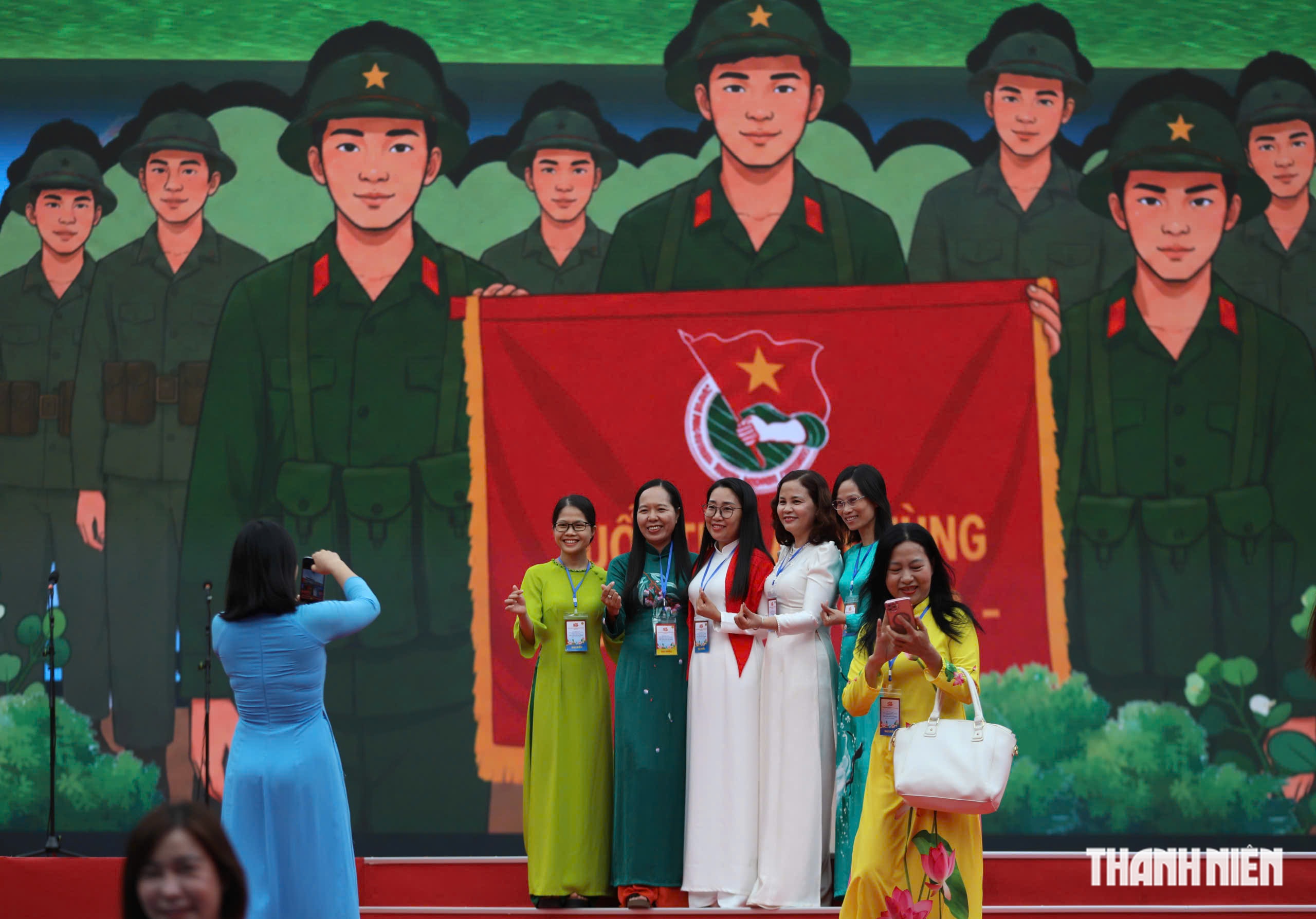 Tổng Bí thư, Chủ tịch nước Tô Lâm dự lễ kỷ niệm 50 năm thành phố mang tên Bác - Ảnh 14.