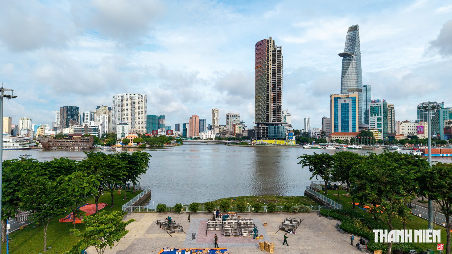 Pháo nước trên sông Sài Gòn, điểm nhấn TP.HCM bắn pháo hoa tối nay 2.7- Ảnh 1.