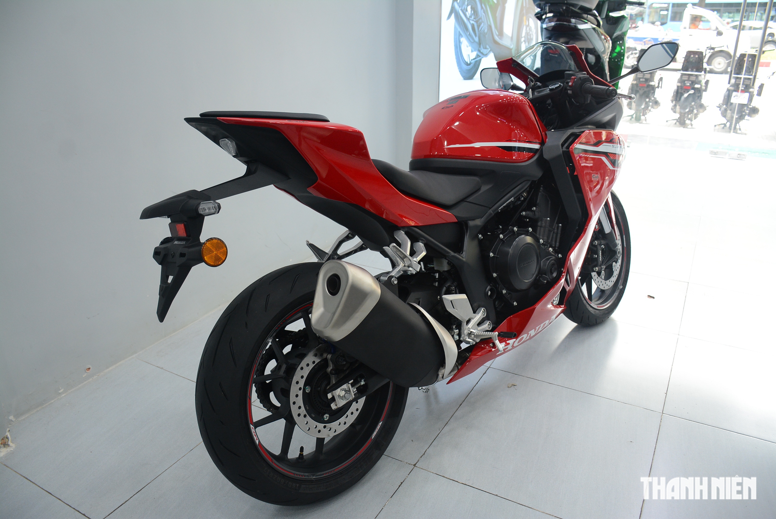 M&ocirc; t&ocirc; thể thao Honda CBR500R Four động cơ 4 xi-lanh về Việt Nam, gi&aacute; 295 triệu - Ảnh 10.