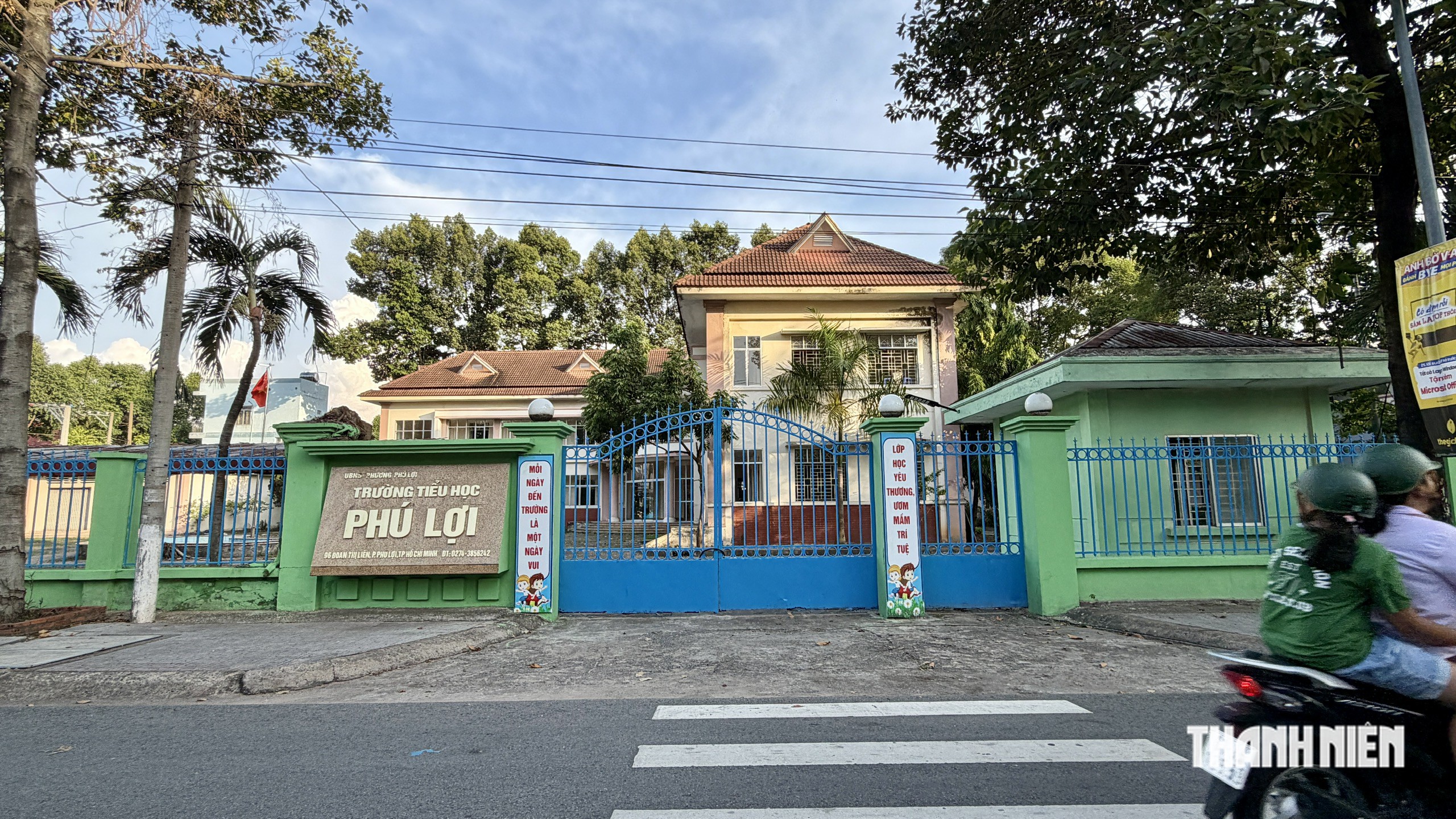 Yêu cầu đại diện phụ huynh đóng tiền mua cơm, Hội trưởng trường tiểu học từ chức - Ảnh 1.