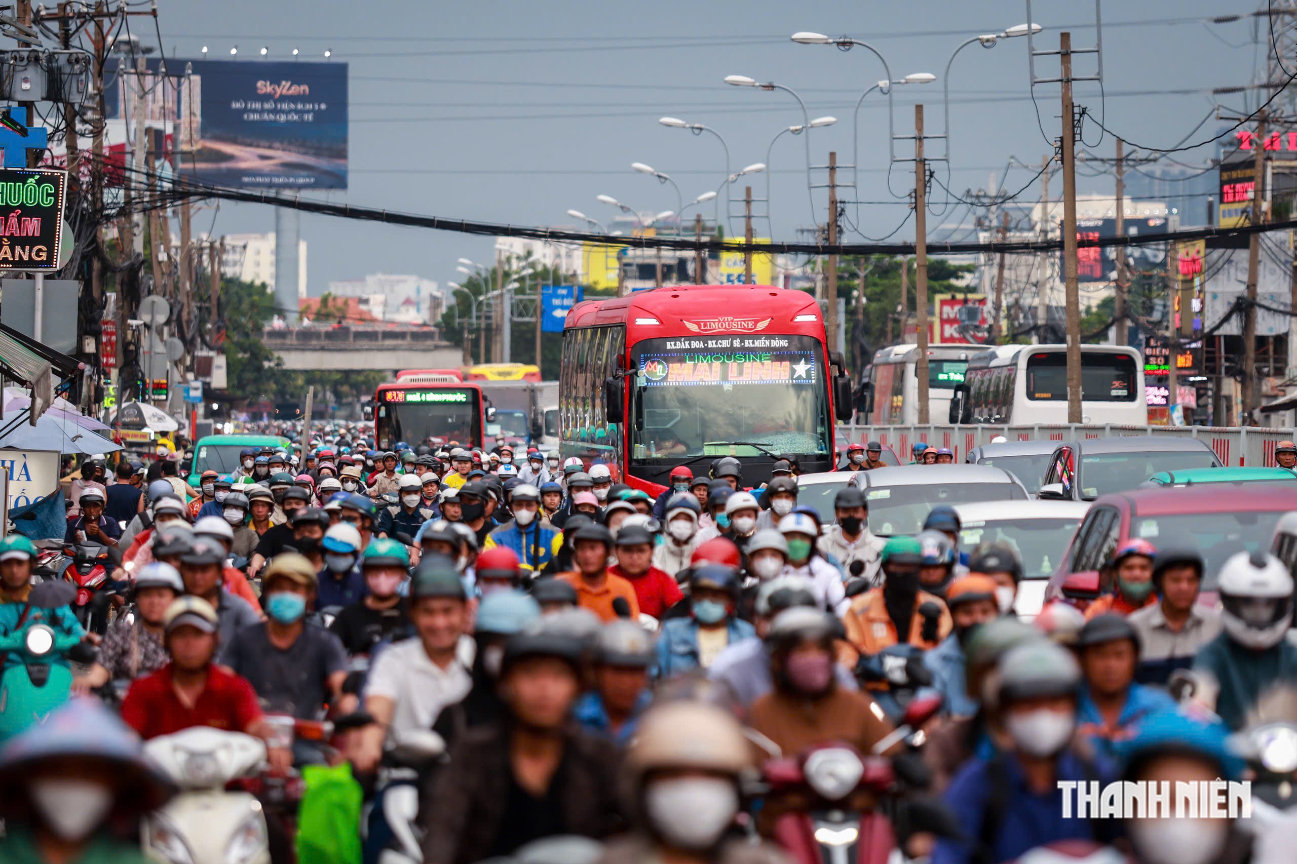 'Xe lớn phải nhường xe nhỏ': Ngộ nhận nguy hiểm vẫn tồn tại trên đường - Ảnh 3.