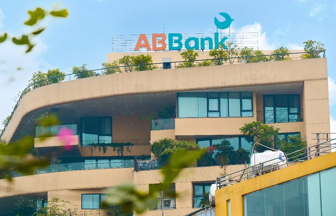ABBank tăng vốn điều lệ lên hơn 16.000 tỉ đồng - Ảnh 1.