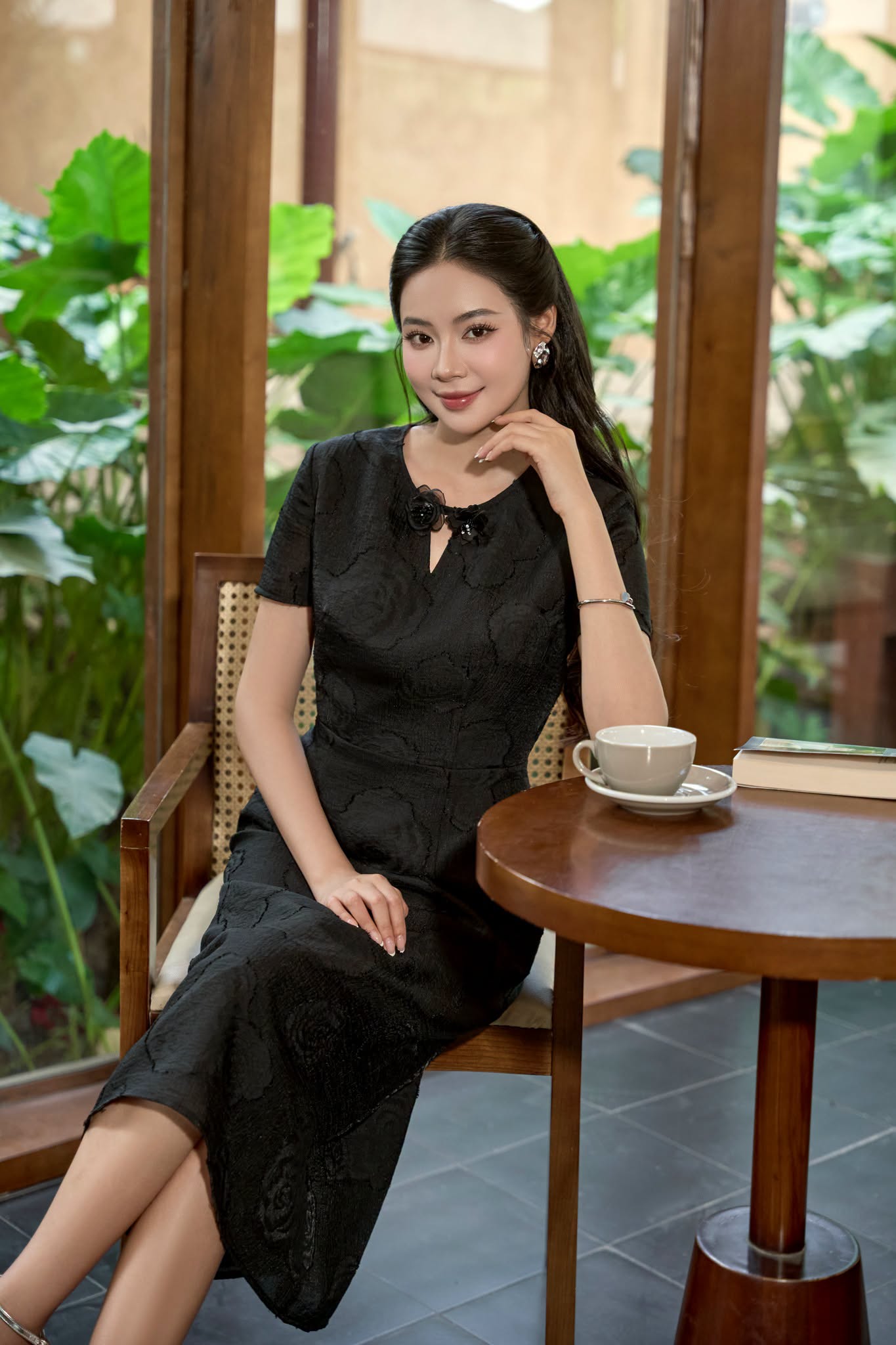 5 kiểu v&aacute;y c&ocirc;ng sở để n&agrave;ng diện suốt m&ugrave;a thu 2026- Ảnh 6.