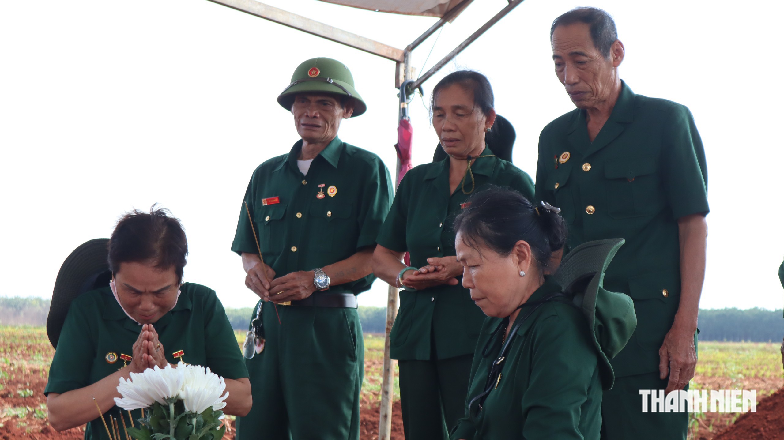 Mộ tập thể ở Đồng Nai: 'Bố tôi nằm nghĩa trang, còn các chú ở đây...' - Ảnh 14.