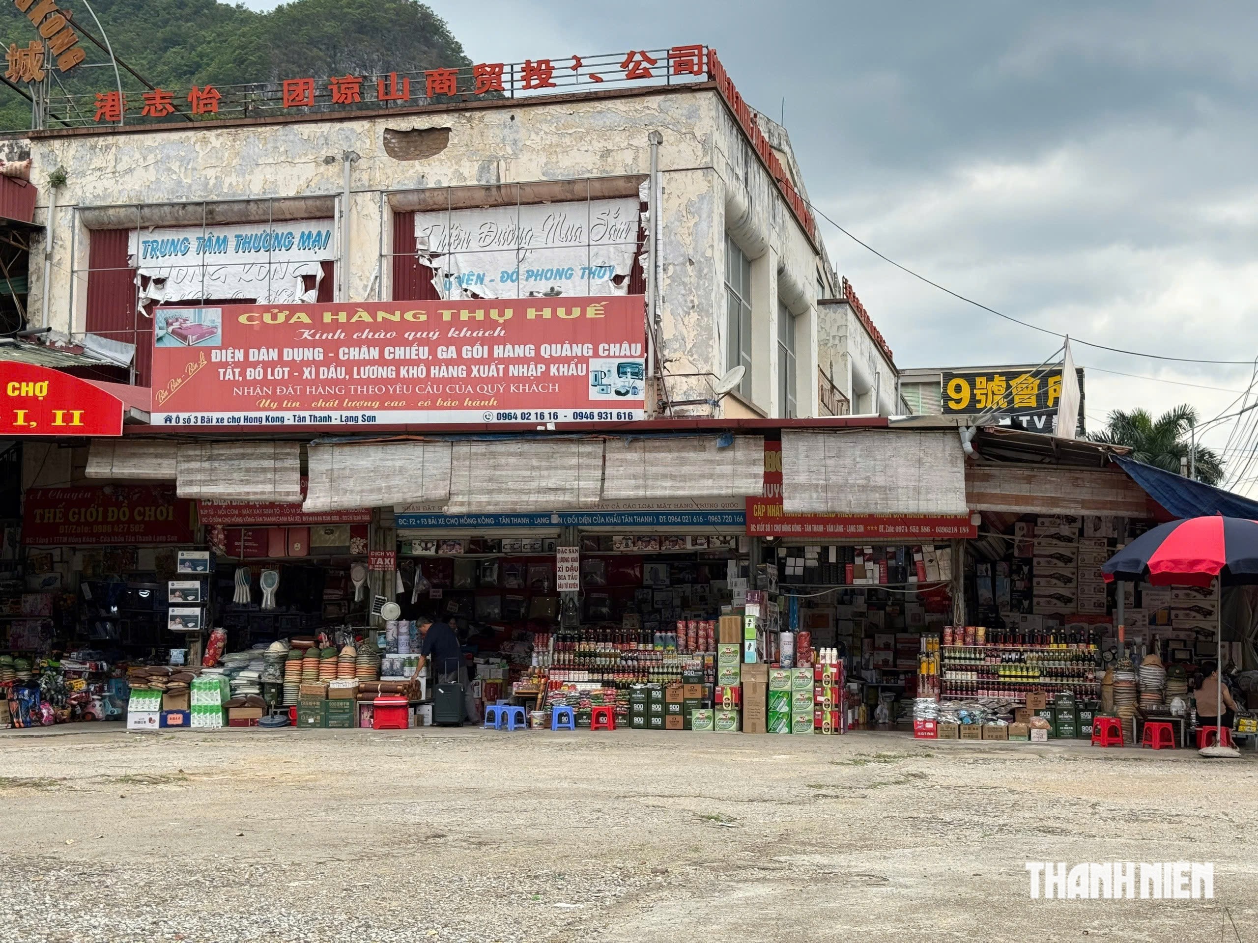Cảnh đìu hiu nơi 'thiên đường mua sắm' - Ảnh 1.