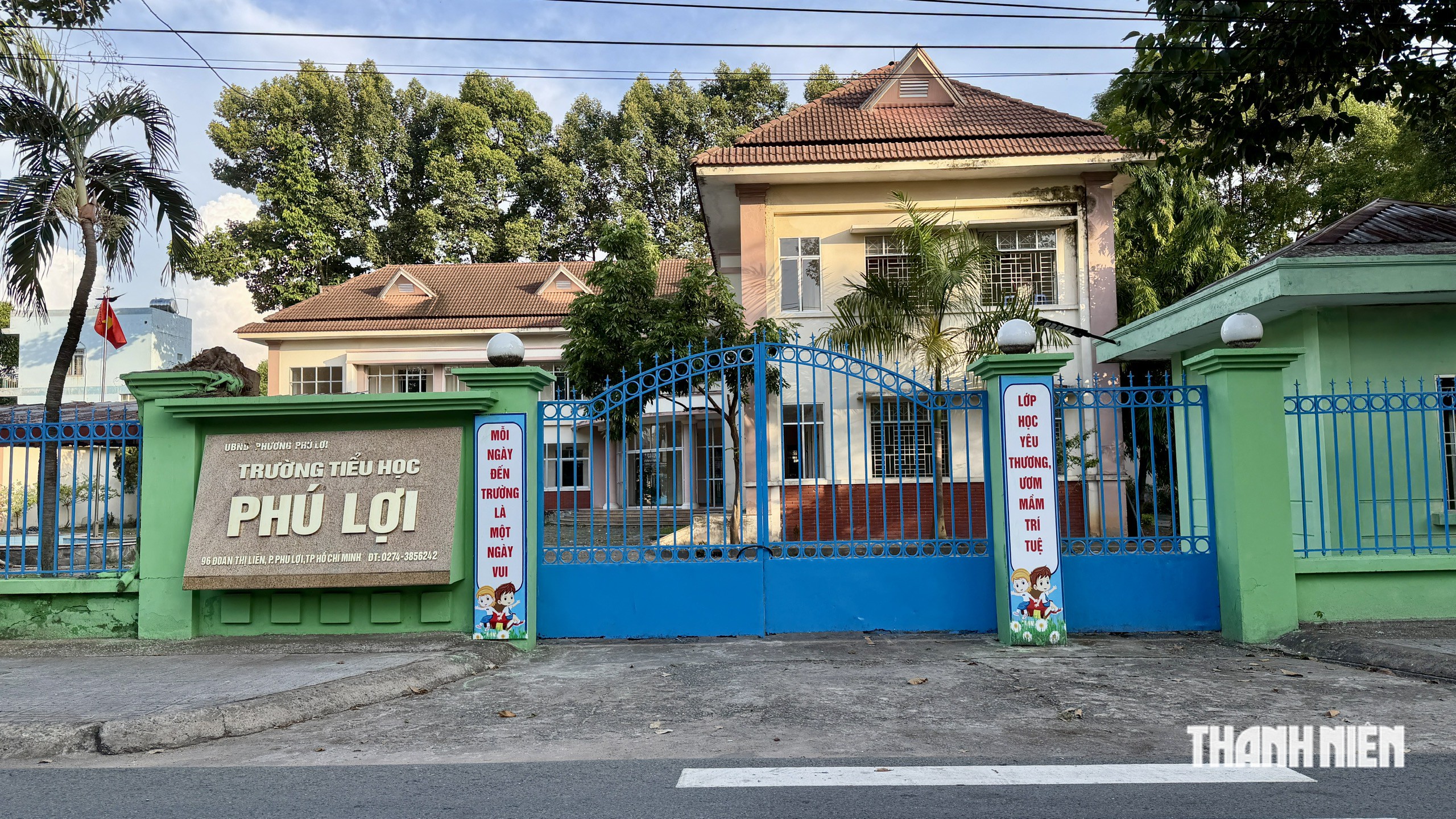 Từ trụ sở bỏ hoang thành trường học khang trang, bộ đội tặng cây hoa kiểng- Ảnh 4.