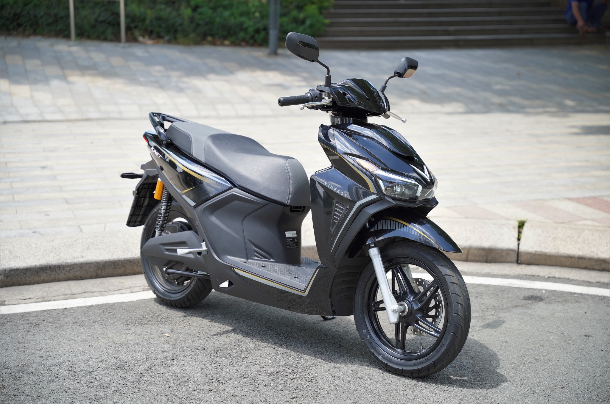 Xe máy điện thể thao VinFast Kinet giá từ 40 triệu, cạnh tranh Honda Air  Blade?