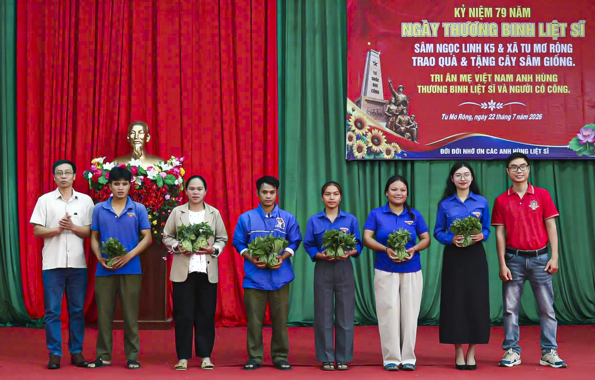 Hộ chính sách, người có công được tặng cây giống sâm Ngọc Linh trị giá 5,7 tỉ đồng- Ảnh 3.