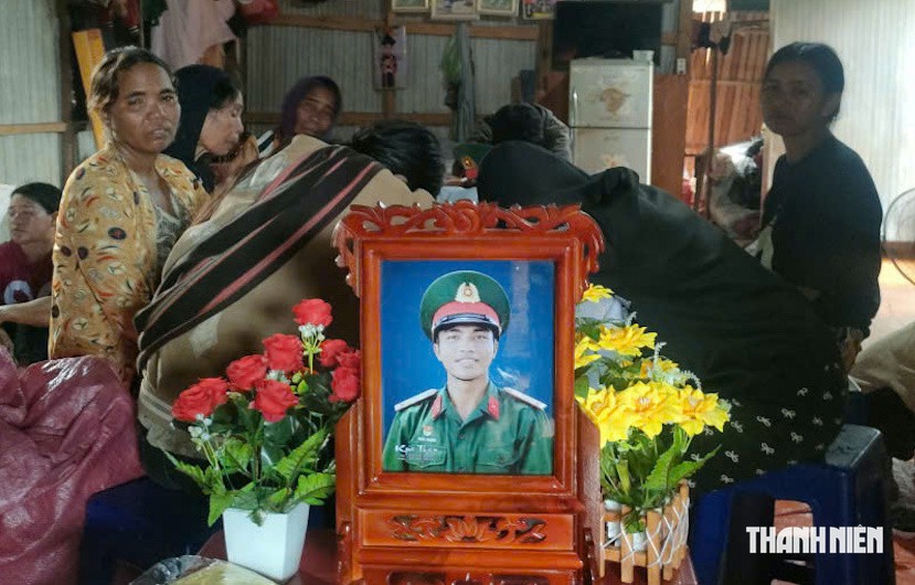 Hy sinh khi dũng cảm cứu người, chiến sĩ được đặc cách thăng quân hàm- Ảnh 1.