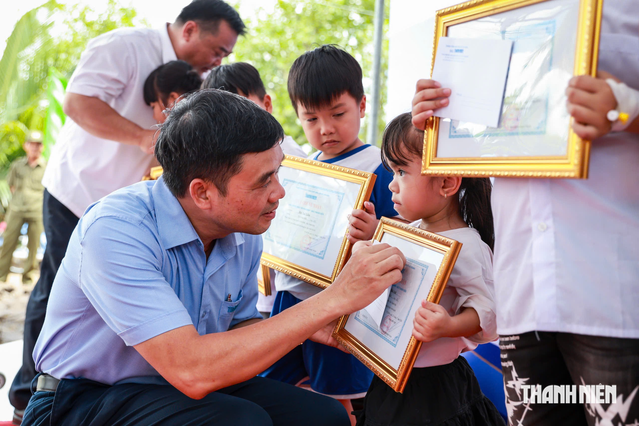 Báo Thanh Niên xây cầu mới: Giấc mơ của xóm nhỏ Cần Thơ thành hiện thực- Ảnh 7.