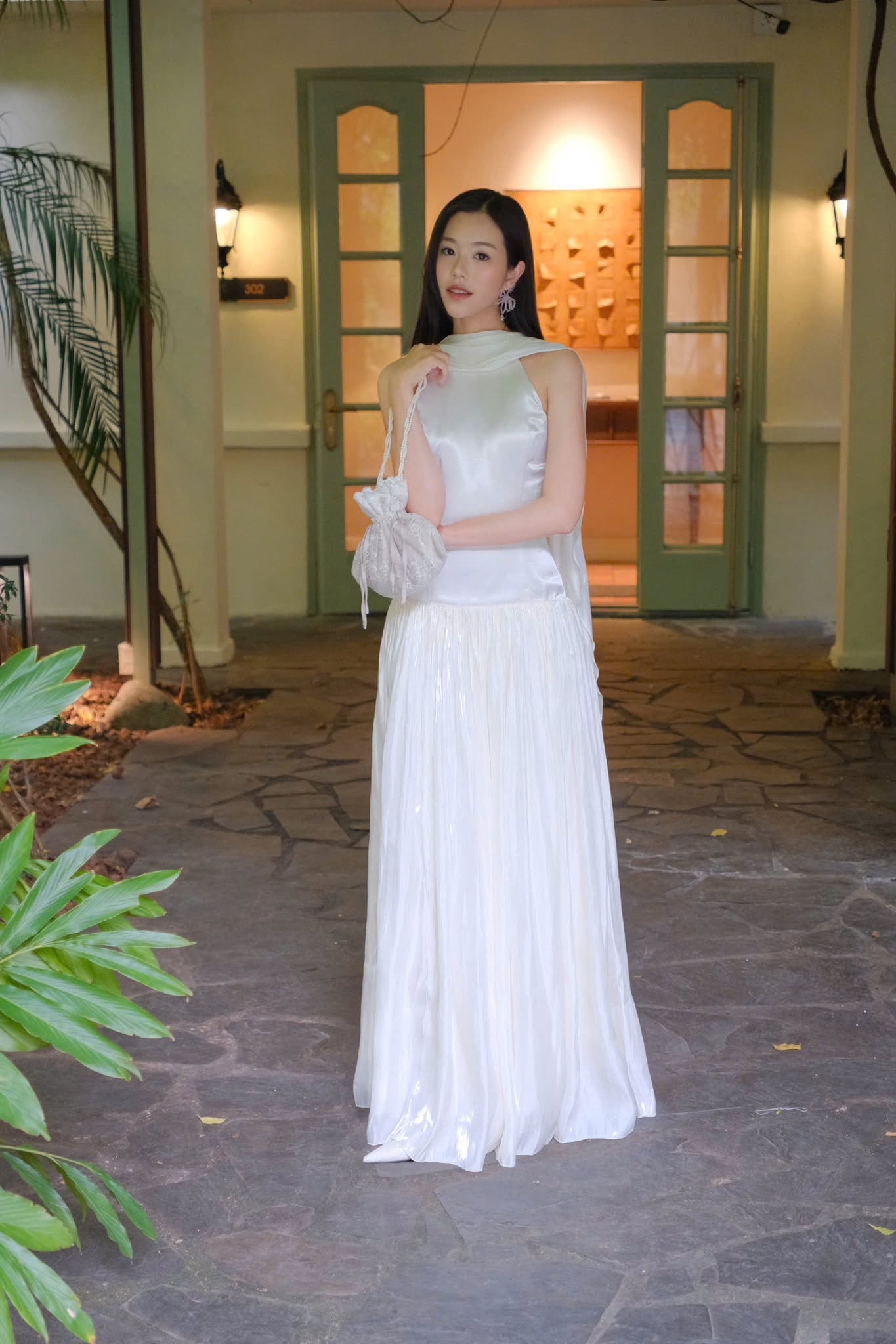 Đầm dự tiệc mùa hè - Ảnh 1.