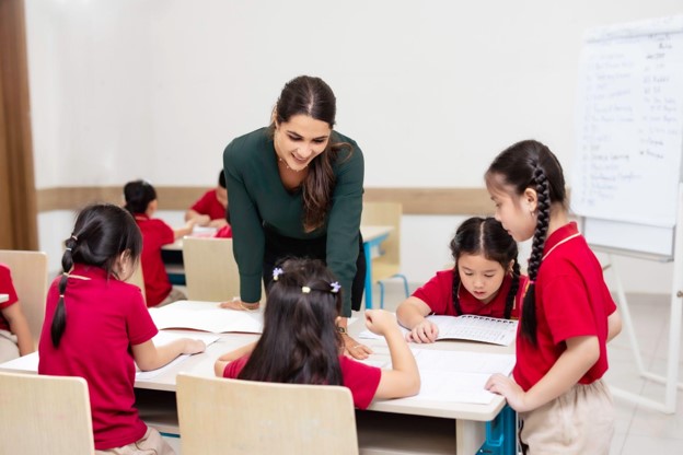 Kh&aacute;m ph&aacute; m&ocirc;i trường học tập tại Trường Quốc tế Việt &Uacute;c (VAS)- Ảnh 2.