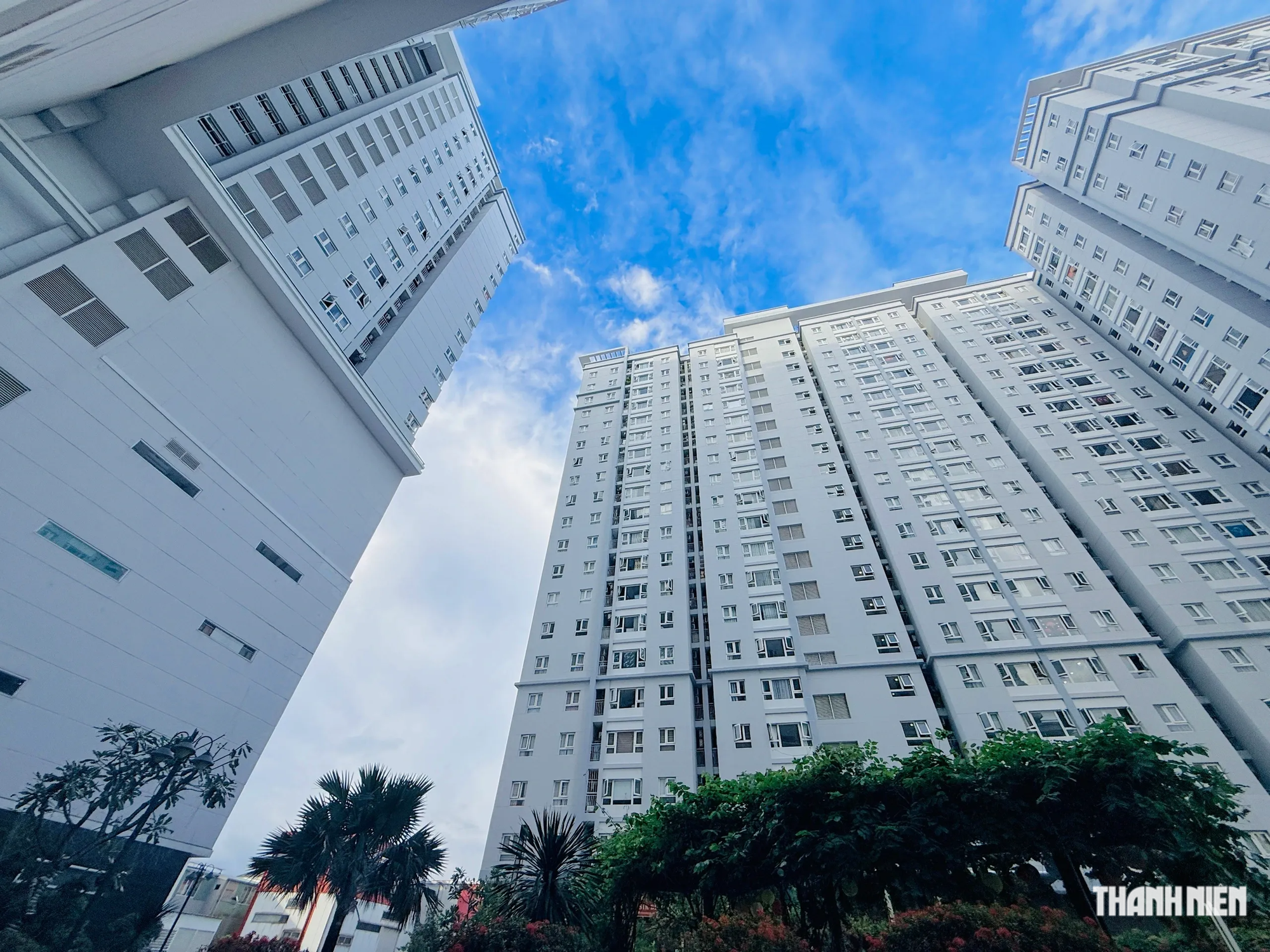 Thu nhập 16 triệu/tháng ở Hà Nội, giá nhà 40 - 50 triệu/m2 là phù hợp- Ảnh 1.