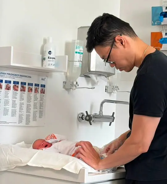 Cặp đôi hẹn hò kỳ lạ, 10 năm rong ruổi qua 40 thành phố giờ ra sao? - Ảnh 1.