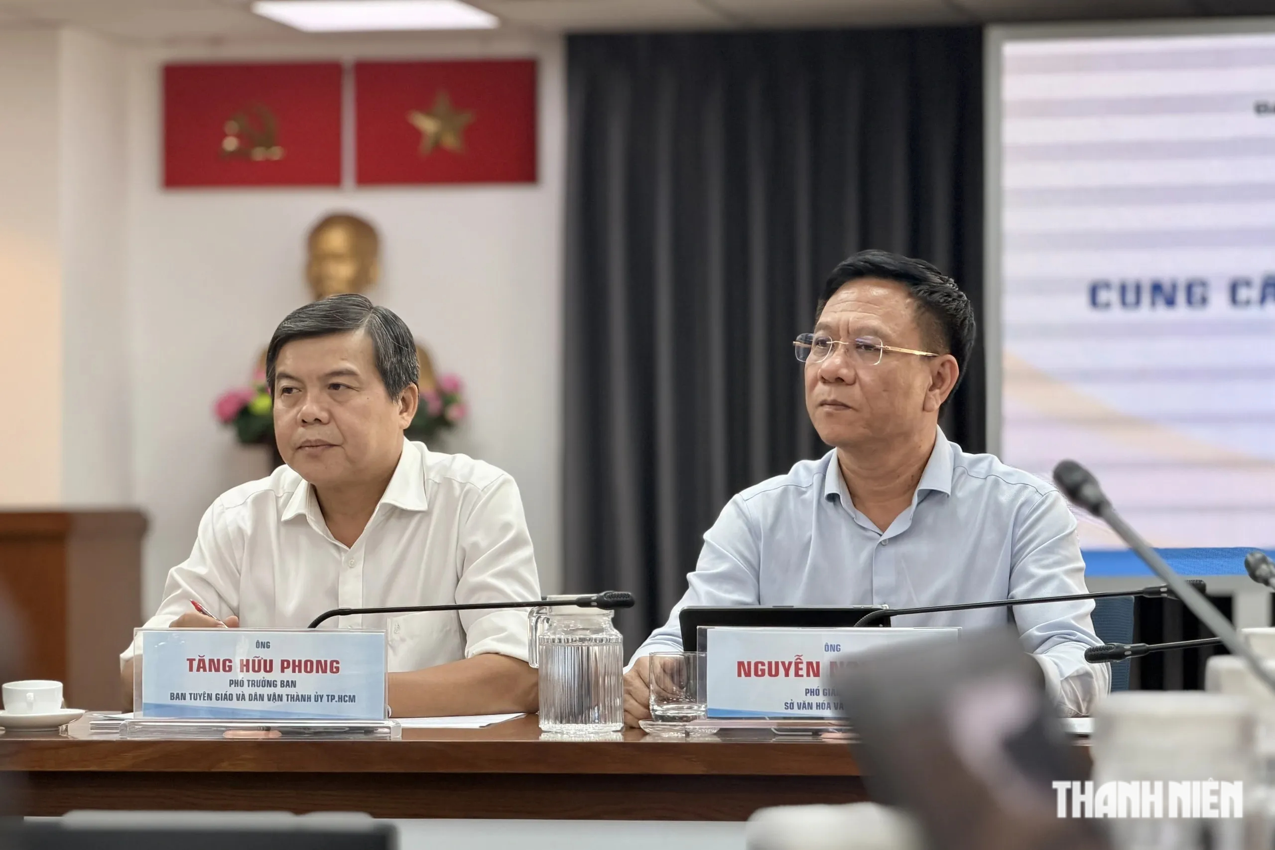 Một công ty ở TP.HCM đóng cửa, nợ lương hàng trăm người: Lao động khởi kiện - Ảnh 1.