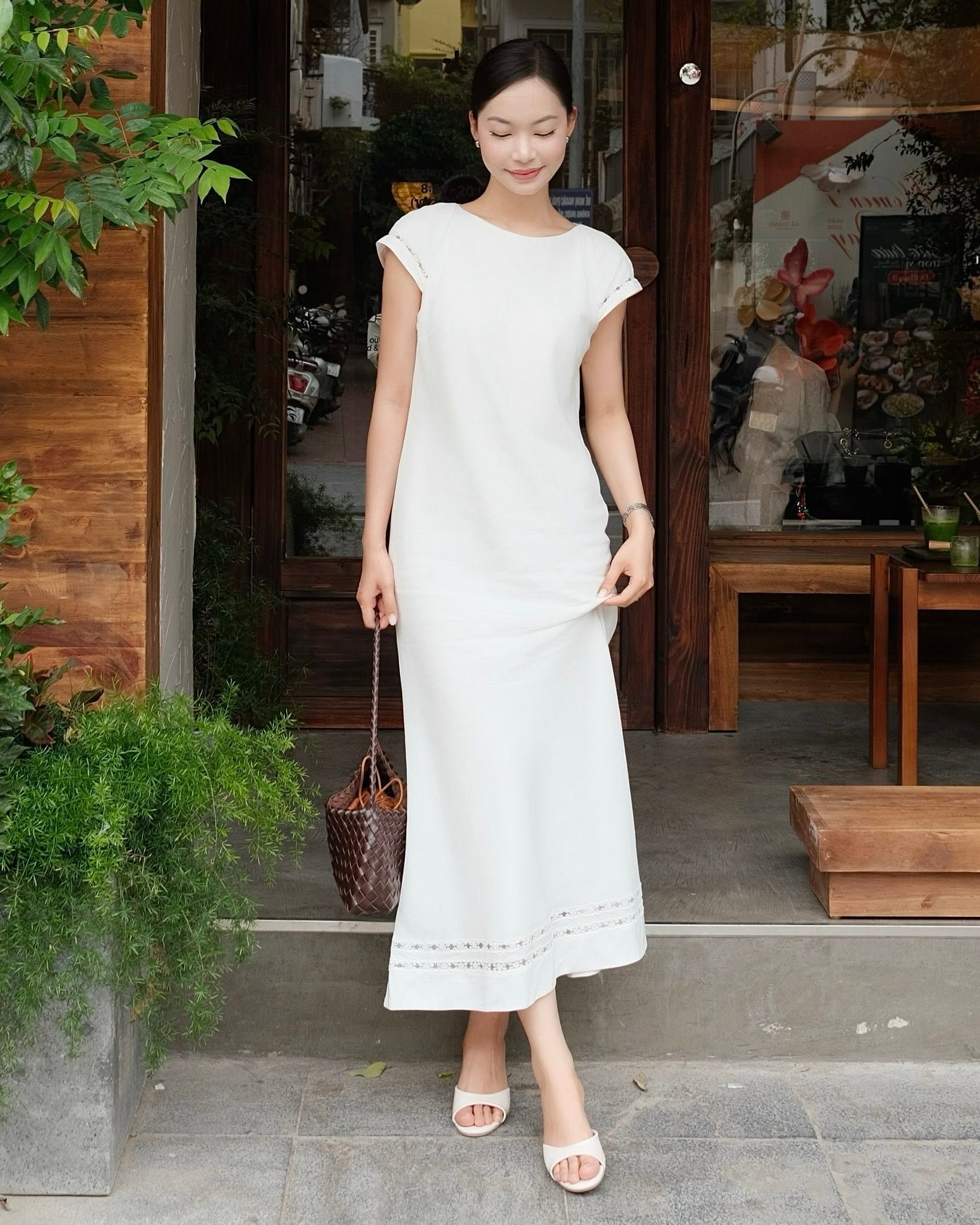 Váy linen suông họa tiết dịu dàng nhất mùa- Ảnh 4.