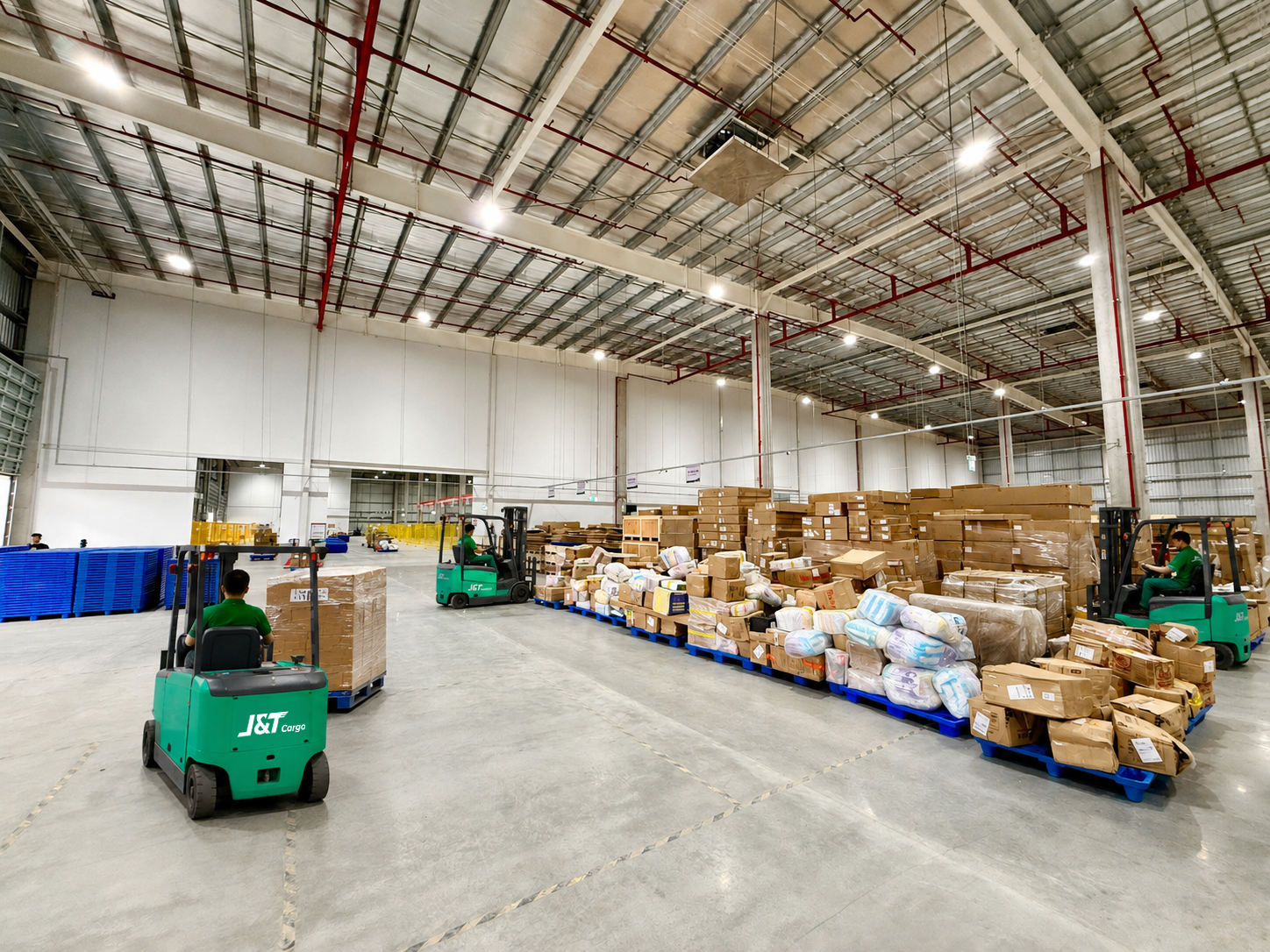 J&T Cargo tung dịch vụ nhận trực tiếp hàng nặng, giá từ 4.000 đồng/kg- Ảnh 2.