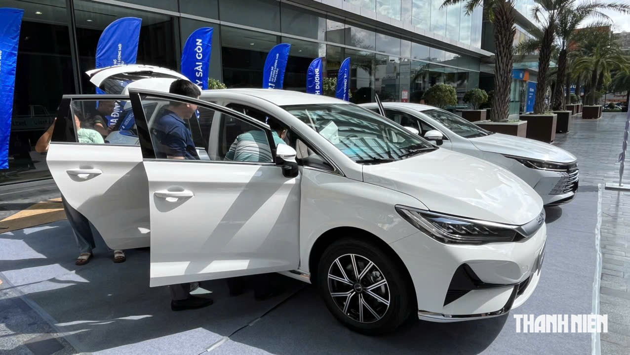 Xu hướng chuyển từ xe xăng sang ô tô điện chạy dịch vụ đang diễn ra nhanh - Ảnh 4.