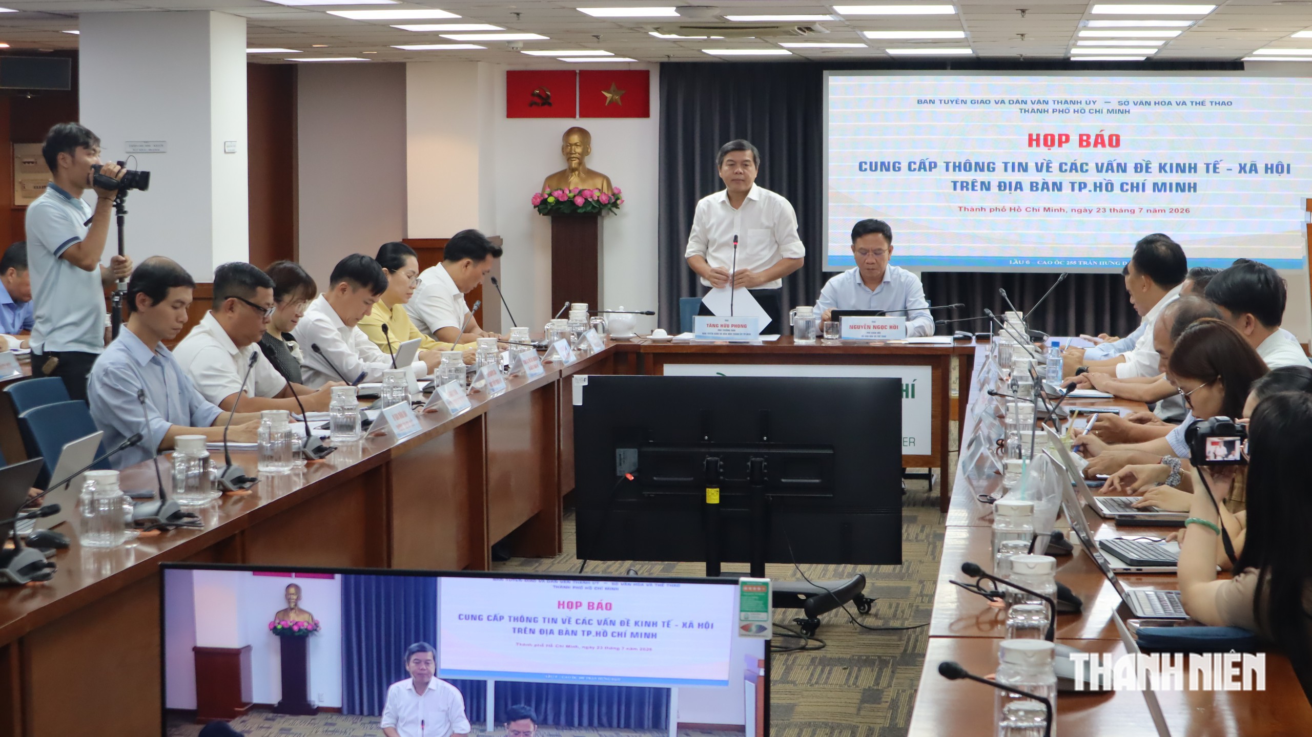 TP.HCM: Phường Bình Hưng Hòa nói lý do kênh 19 Tháng 5 vẫn ngập rác - Ảnh 1.