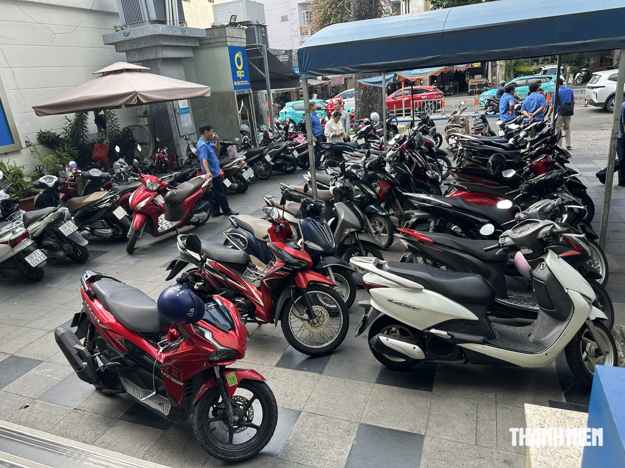 Khách bán kim cương, vàng tăng đột biến- Ảnh 6.