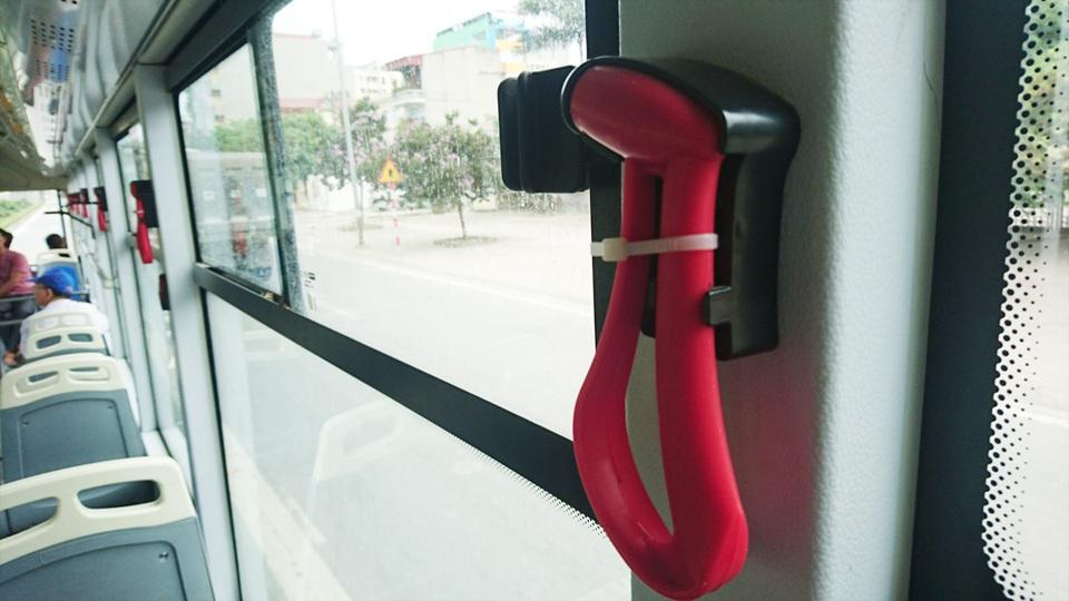 Xe khách chỉ có một cửa lên xuống liệu có an toàn? - Ảnh 3.