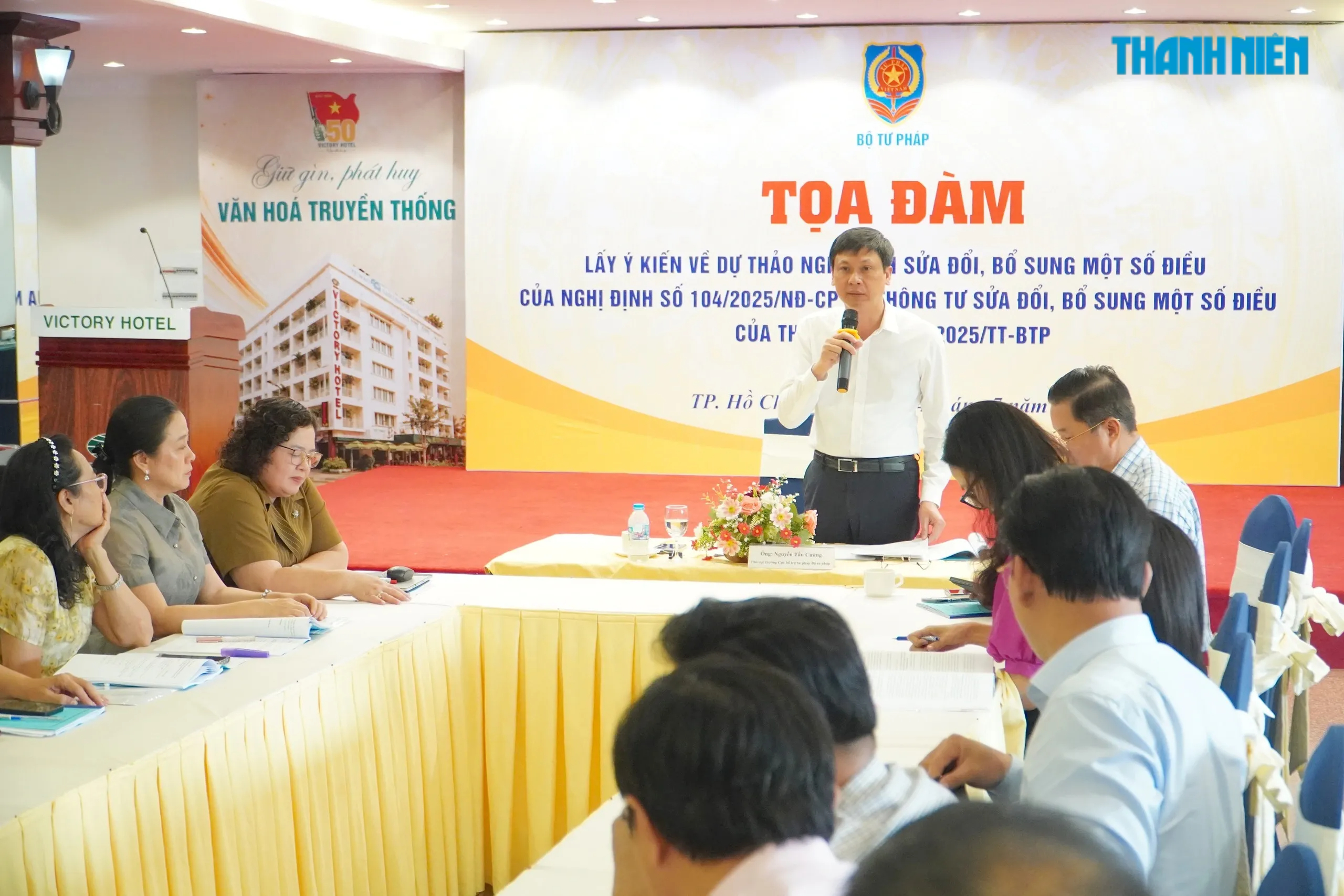 Công chứng viên lo ngại về 'mua lại' nơi mình đã cống hiến hàng chục năm- Ảnh 1.