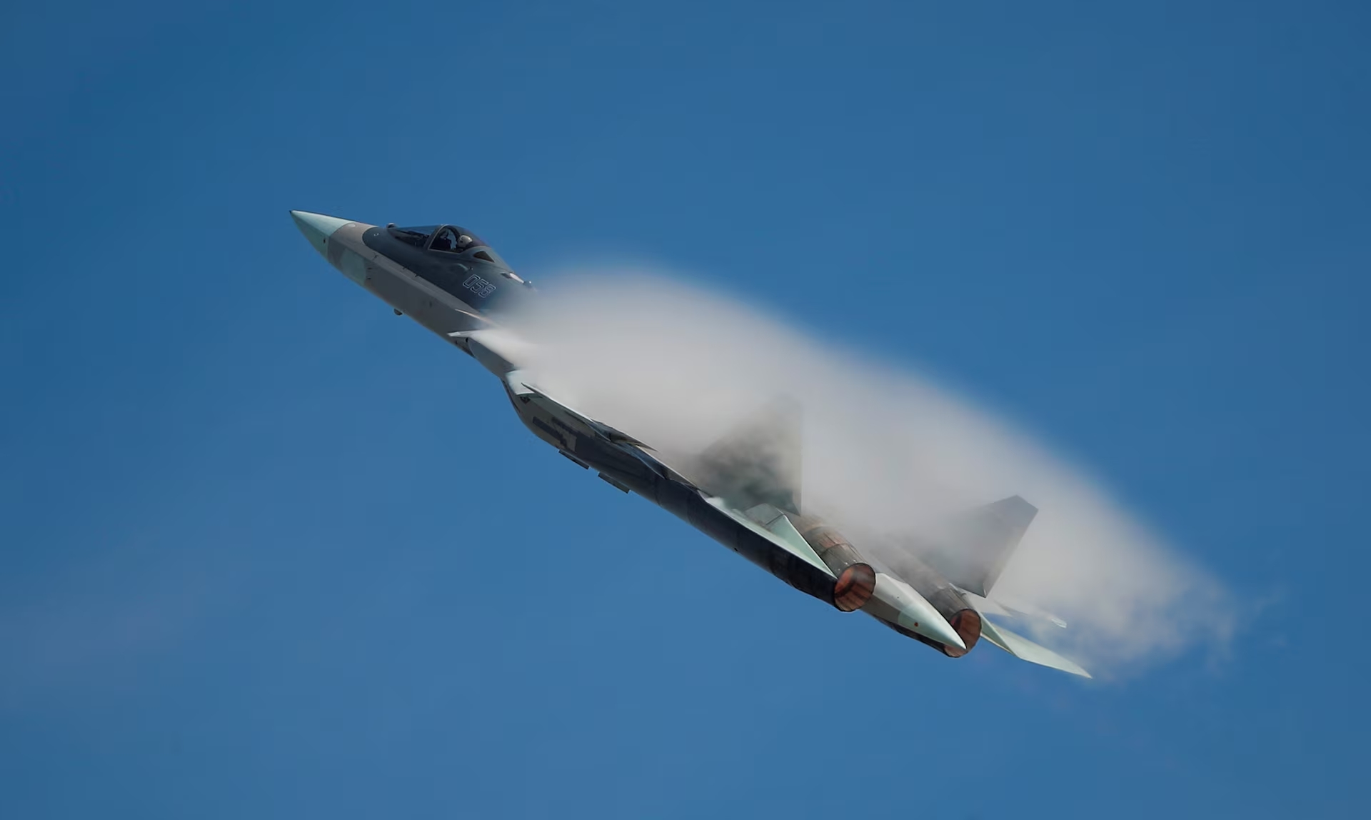 Máy bay quân sự rơi ở Moscow, nghi là Su-57 - Ảnh 1.