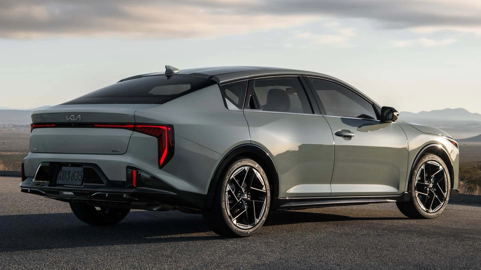 KIA K3 chỉ còn 1 phiên bản tại đại lý, liệu có ‘khai tử’ tại Việt Nam? - Ảnh 4.