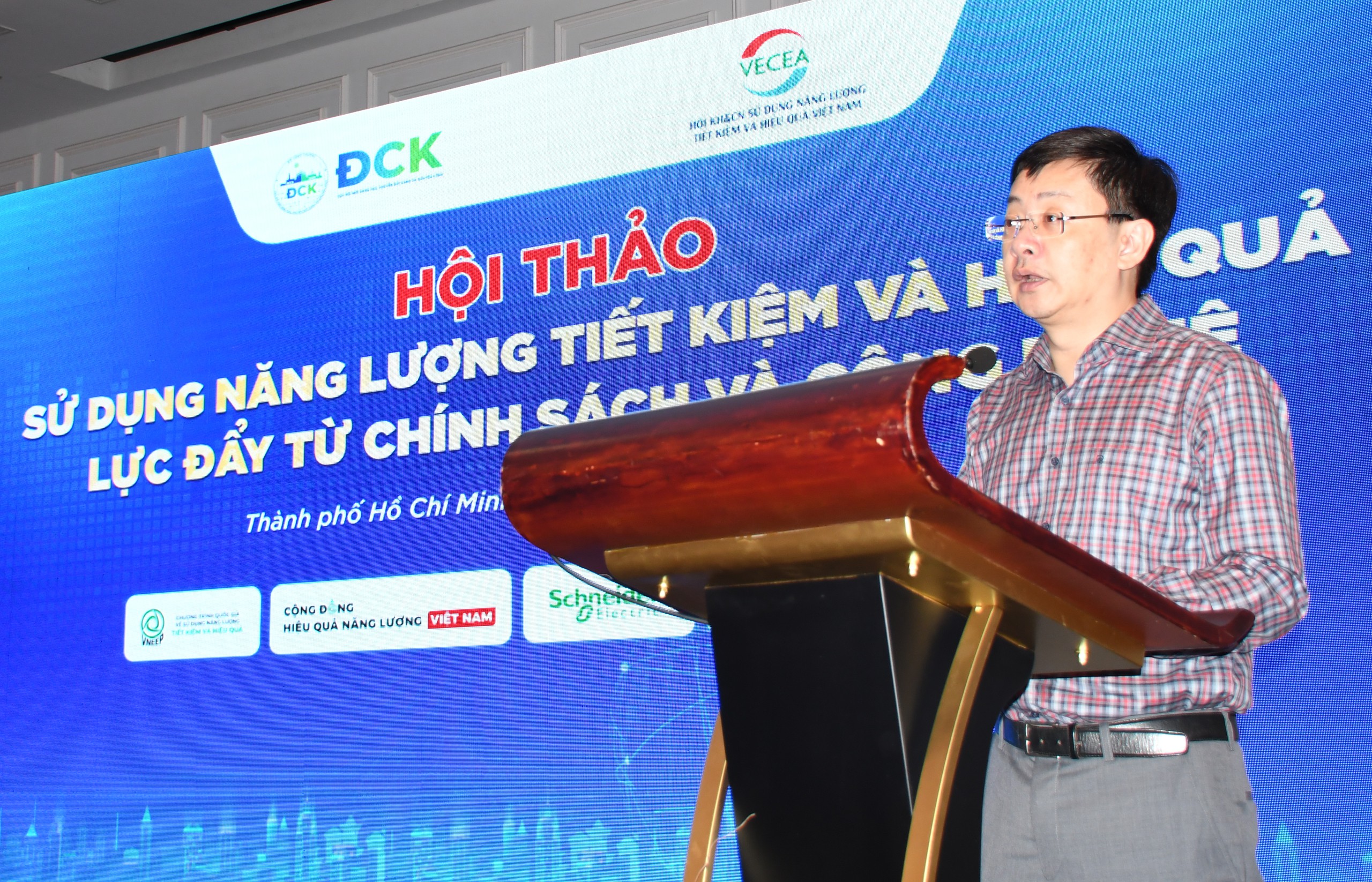 Dư địa tiết kiệm năng lượng của doanh nghiệp trong khu công nghiệp còn rất lớn- Ảnh 1.