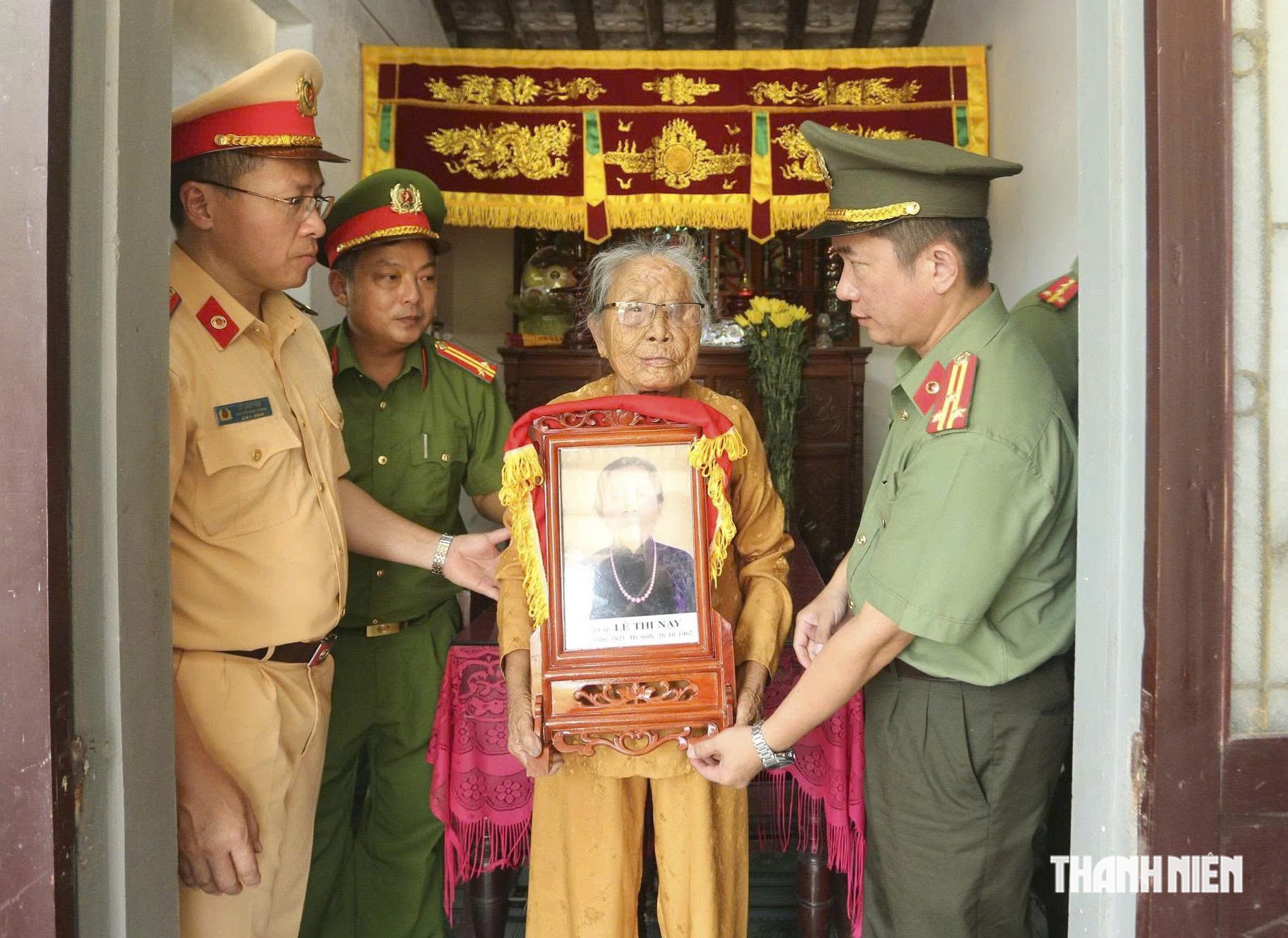 Bật khóc khi nhìn thấy gương mặt người cha liệt sĩ sau hơn nửa thế kỷ- Ảnh 3.