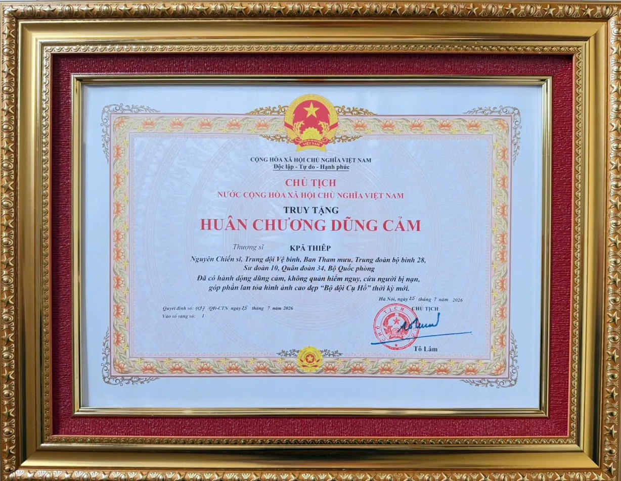 Truy tặng Huân chương Dũng cảm cho thượng sĩ Kpă Thiệp - Ảnh 1.