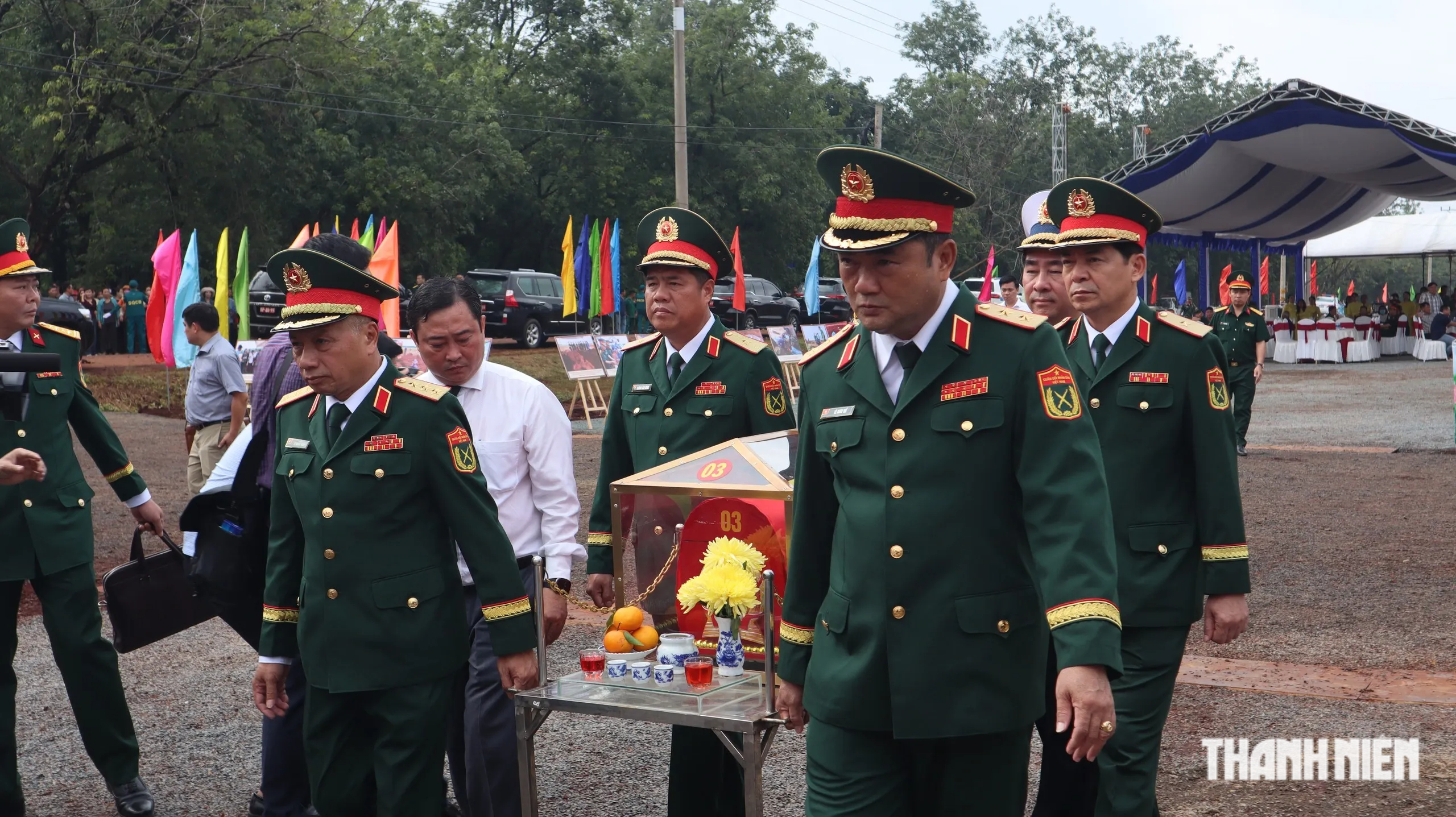 Đại tướng Phan Văn Giang dự lễ tìm kiếm, quy tập hài cốt liệt sĩ tại xã Minh Đức- Ảnh 11.