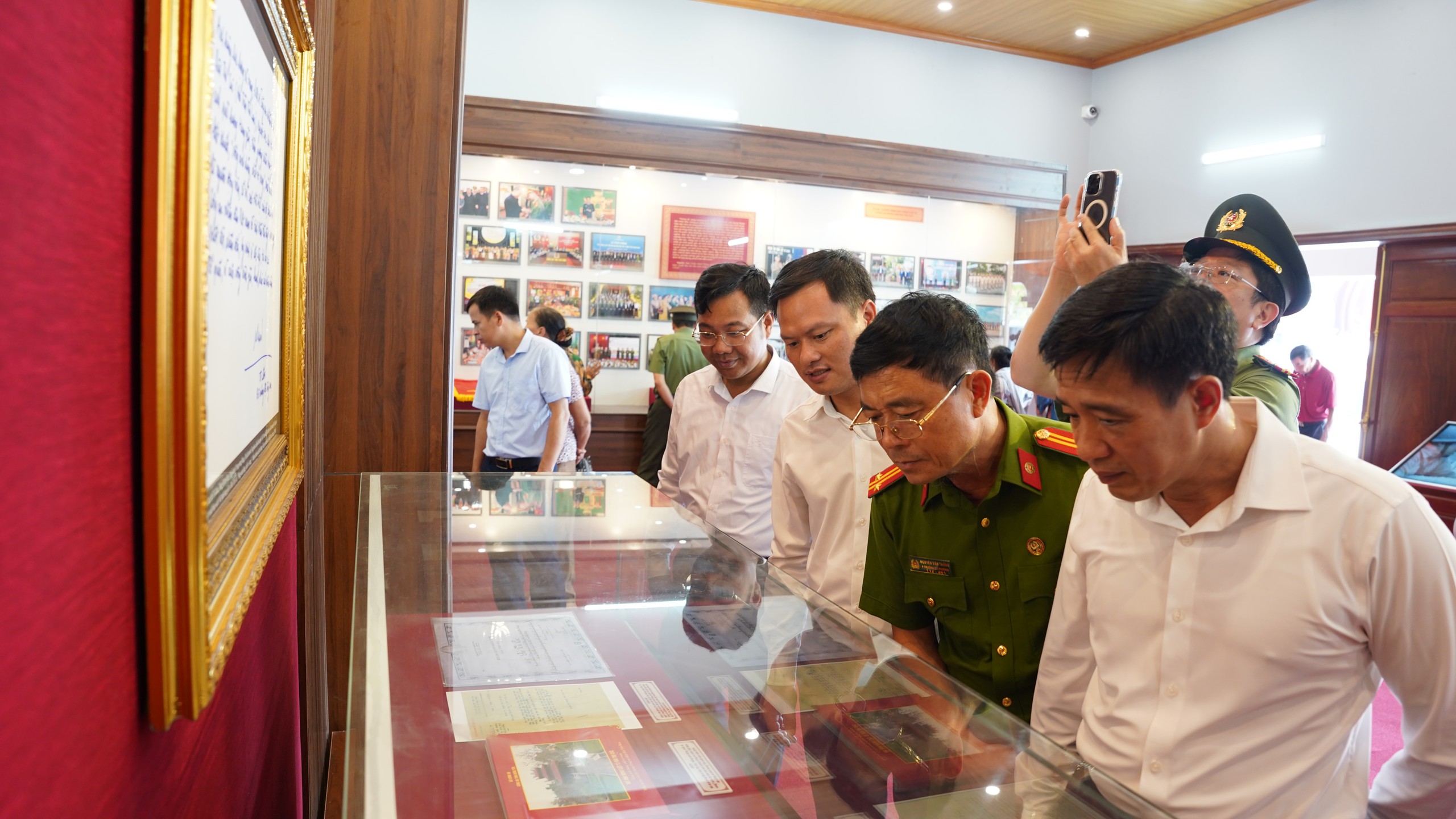 Hưng Yên khánh thành khu lưu niệm Anh hùng Bùi Thị Cúc - Ảnh 5.