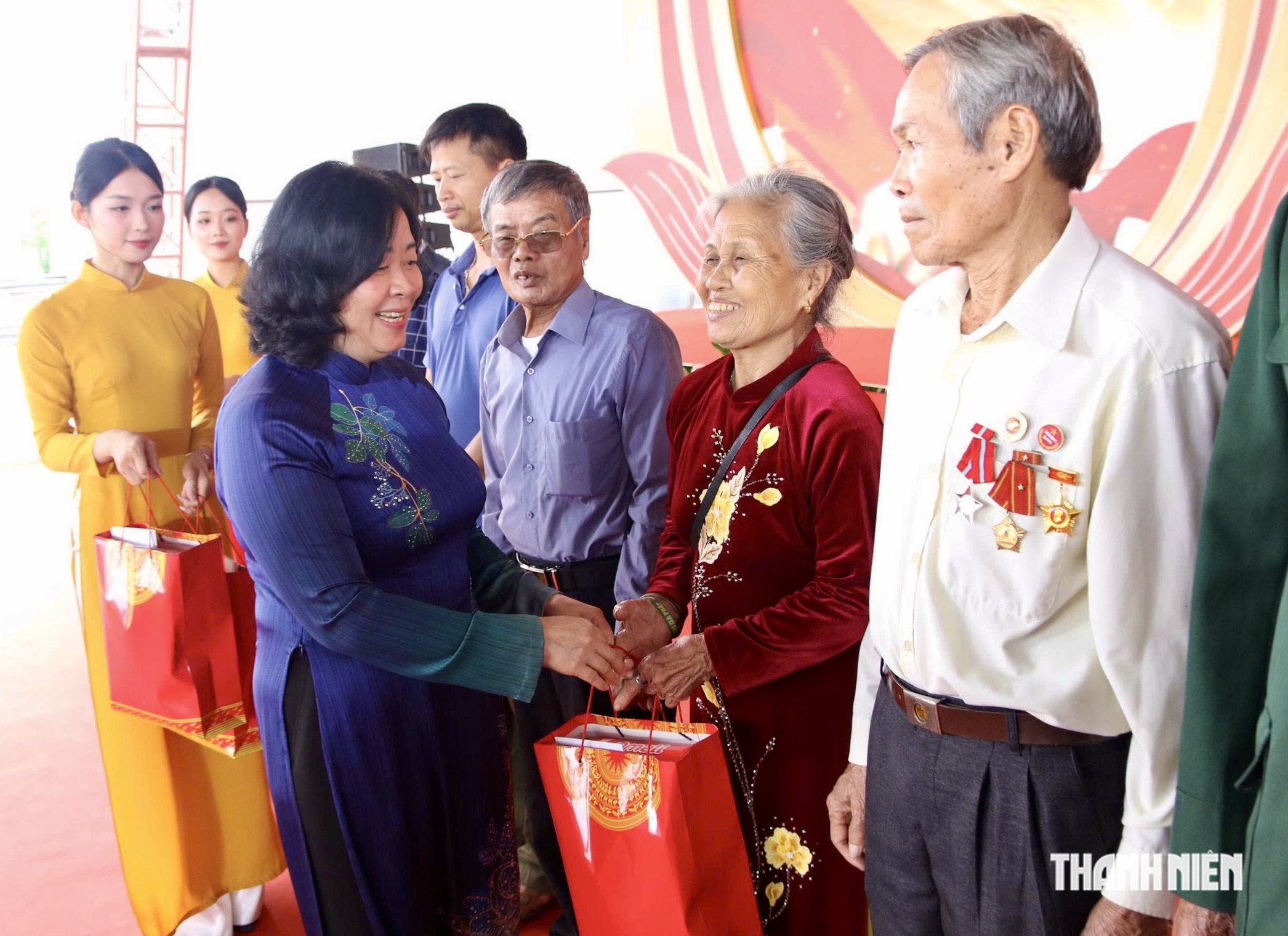 Hưng Yên khánh thành khu lưu niệm Anh hùng Bùi Thị Cúc - Ảnh 6.