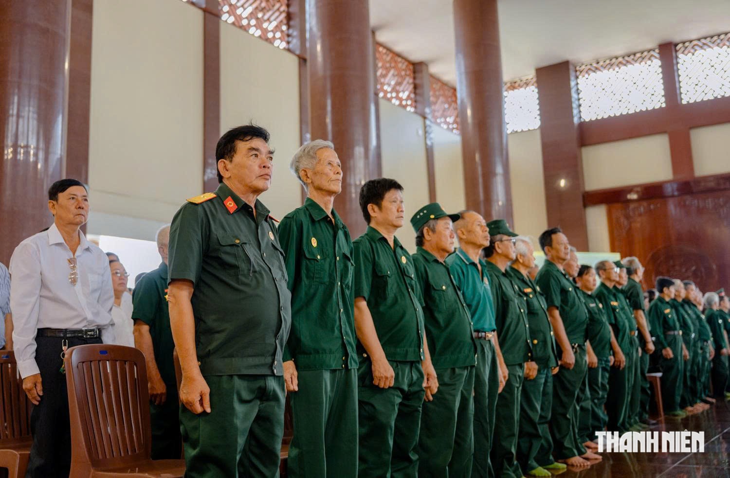 Đức Pháp chủ Giáo hội Phật giáo Việt Nam dự lễ tưởng niệm anh hùng liệt sĩ - Ảnh 10.