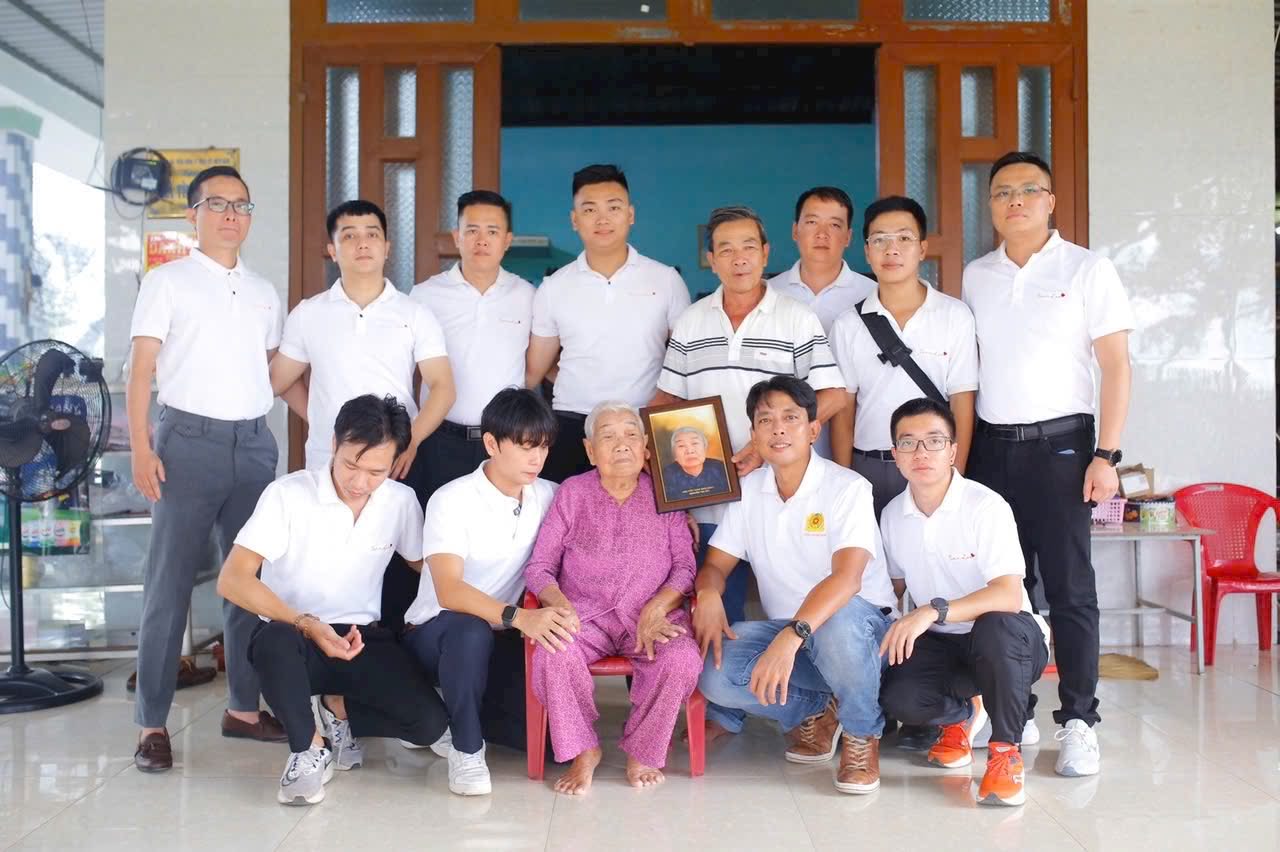 Hơn 1.200 ảnh liệt sĩ được phục dựng miễn ph&iacute;, nối lại k&yacute; ức nhiều gia đ&igrave;nh - Ảnh 4.