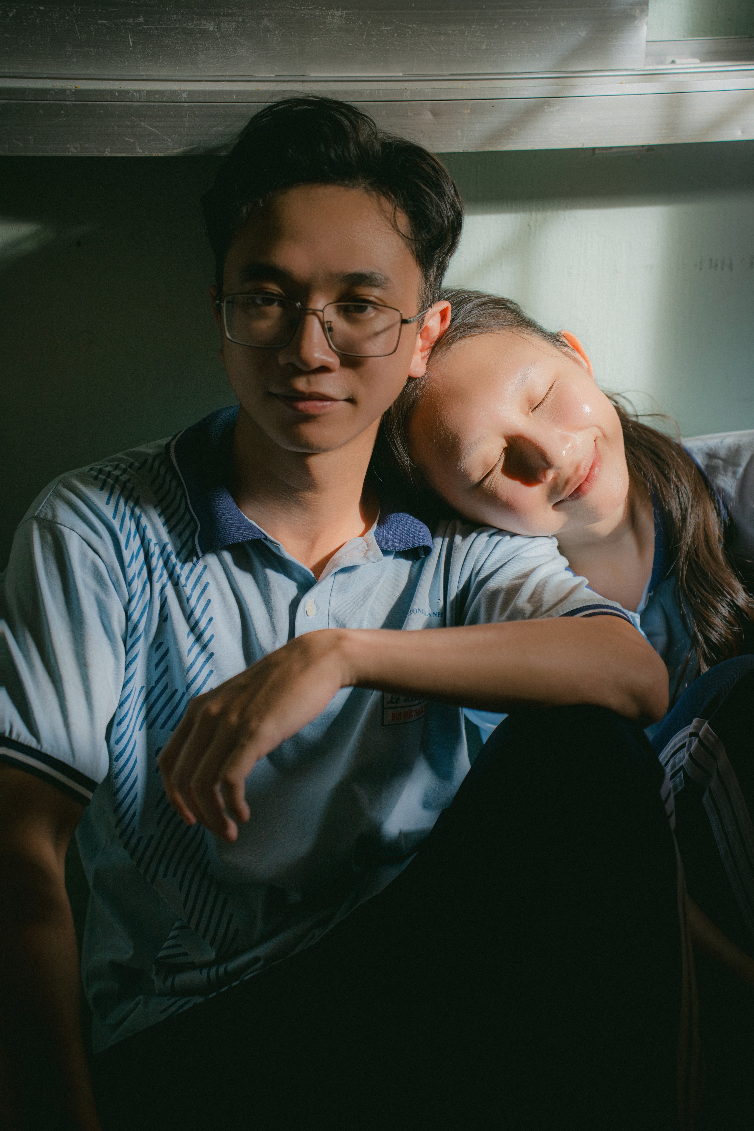 Cô dâu, chú rể trộn bánh tráng thay cắt bánh, mối tình thú vị suốt 10 năm - Ảnh 4.