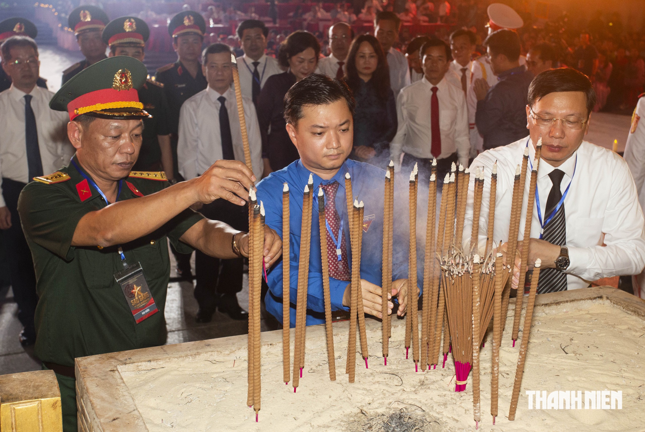 Đại tướng Phan Văn Giang d&acirc;ng hương tại Nghĩa trang liệt sĩ quốc gia Đường 9- Ảnh 3.